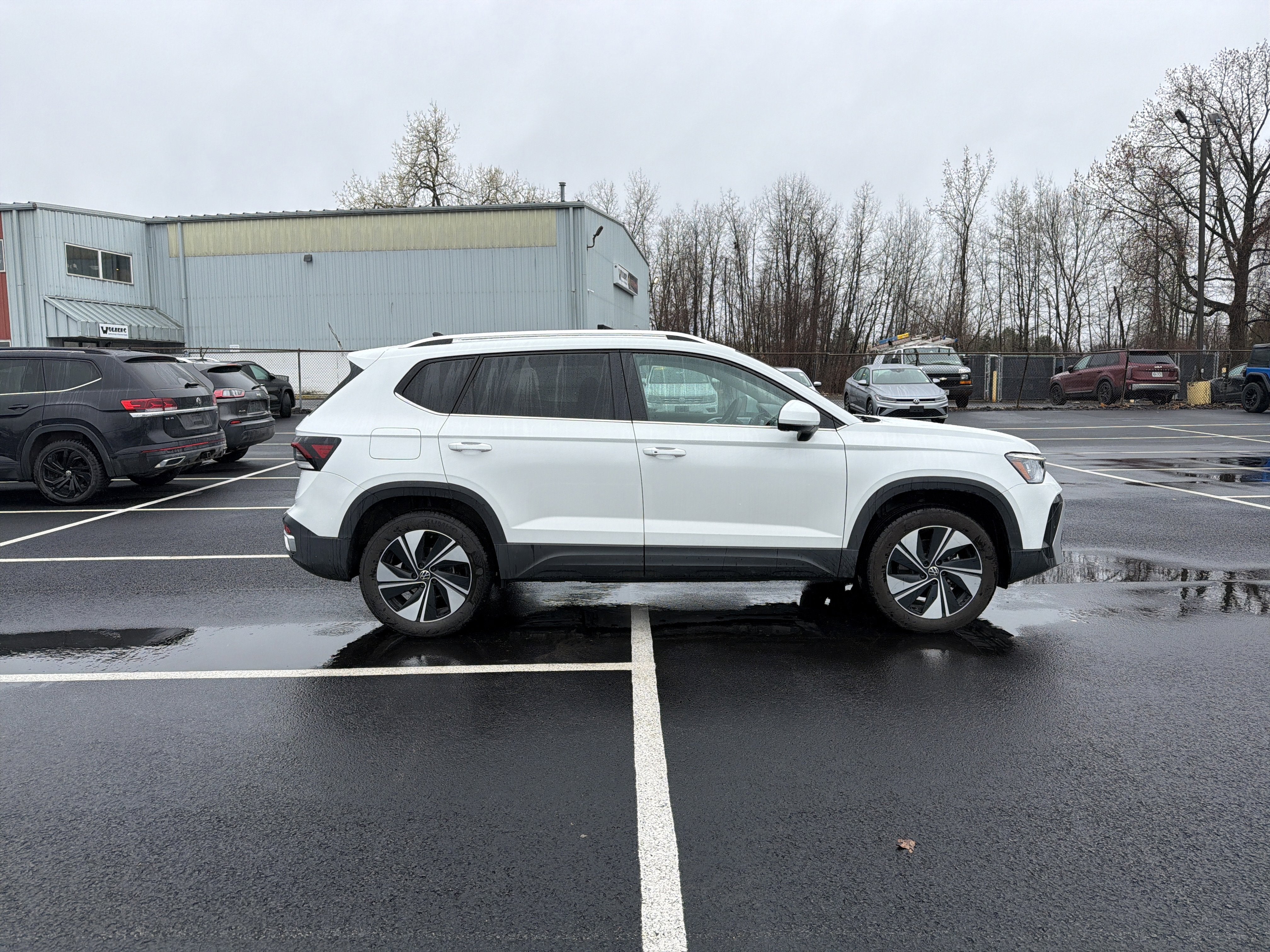 2025 Volkswagen Taos 1.5T SE