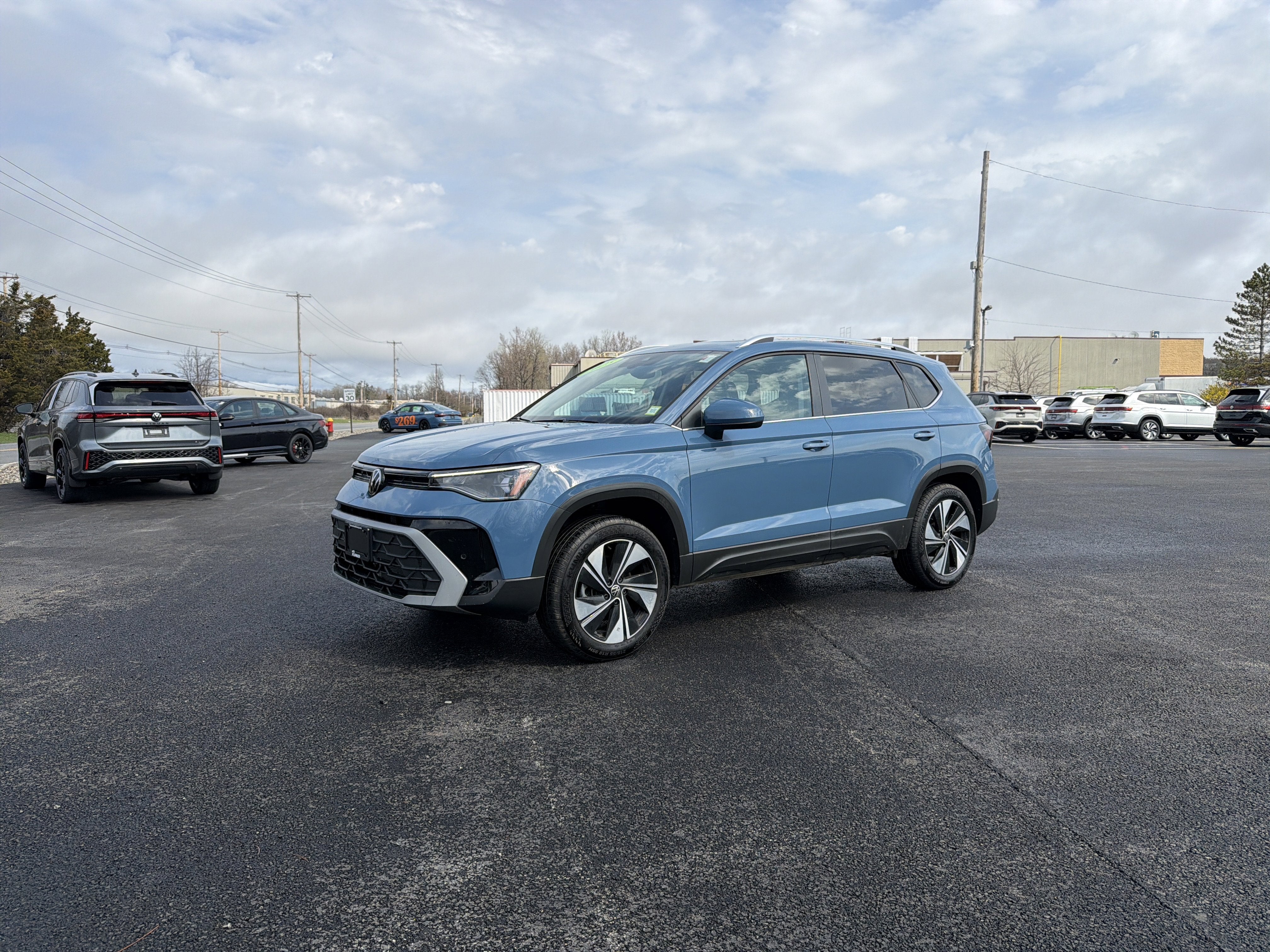 2025 Volkswagen Taos 1.5T SE