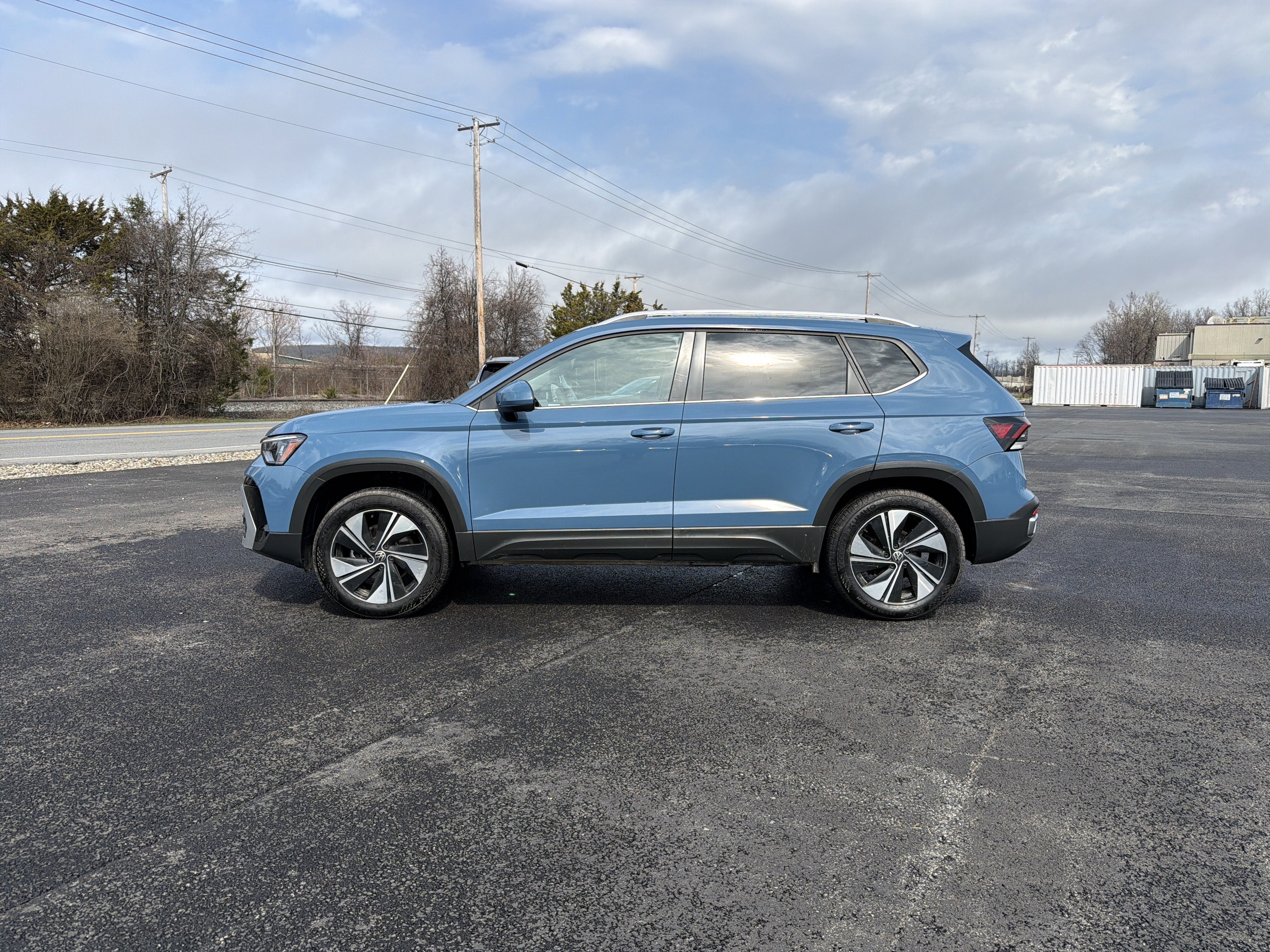 2025 Volkswagen Taos 1.5T SE