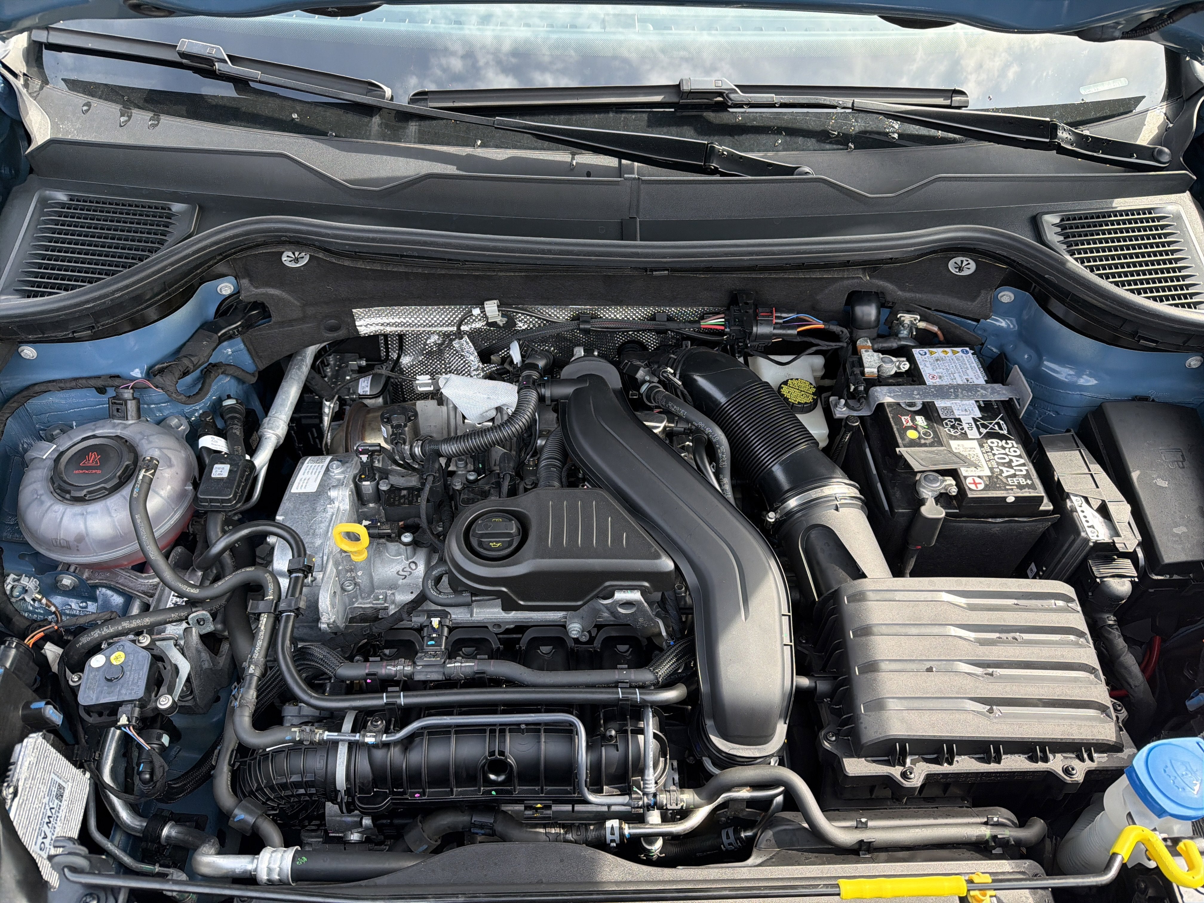 2025 Volkswagen Taos 1.5T SE