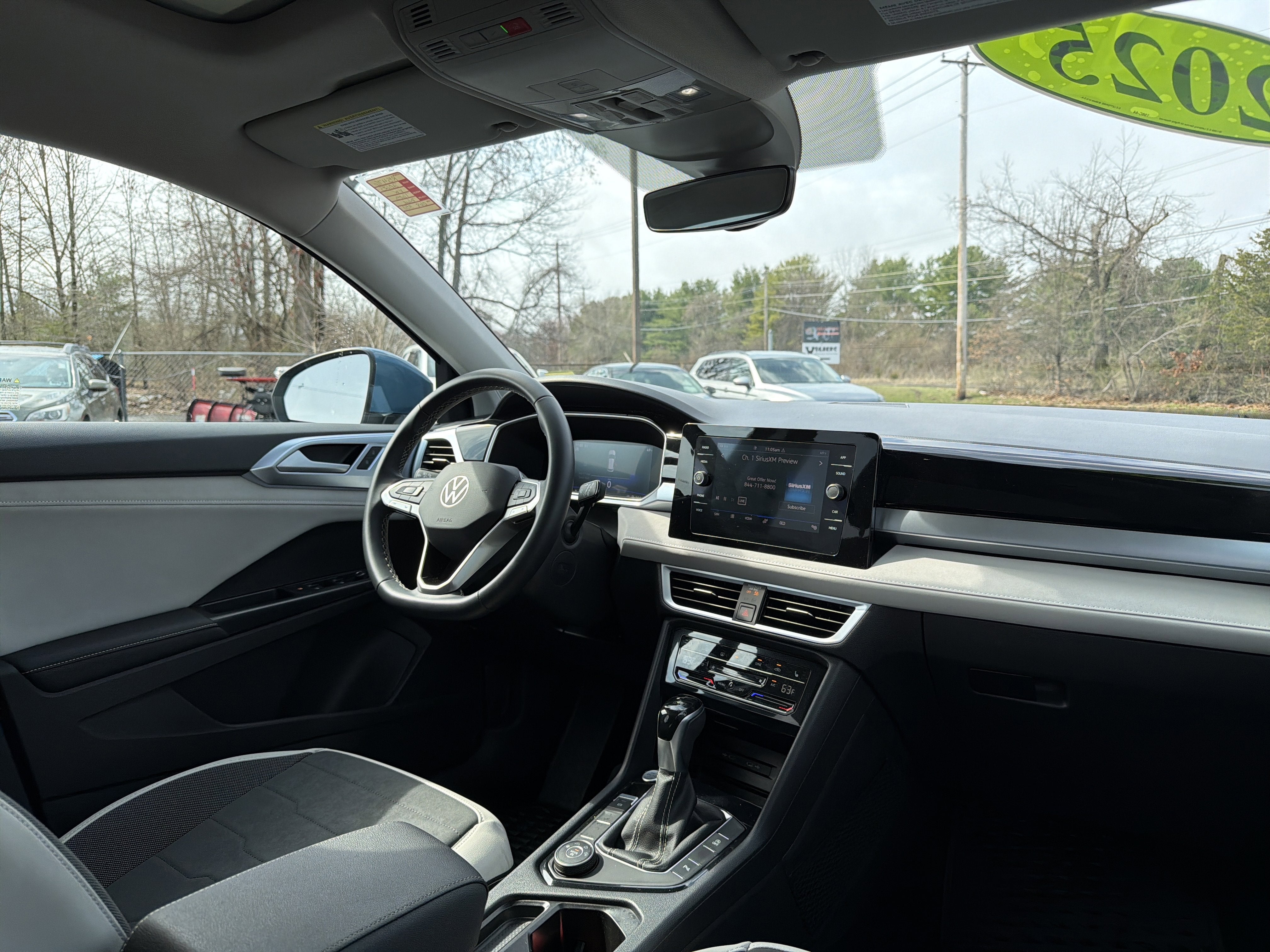 2025 Volkswagen Taos 1.5T SE