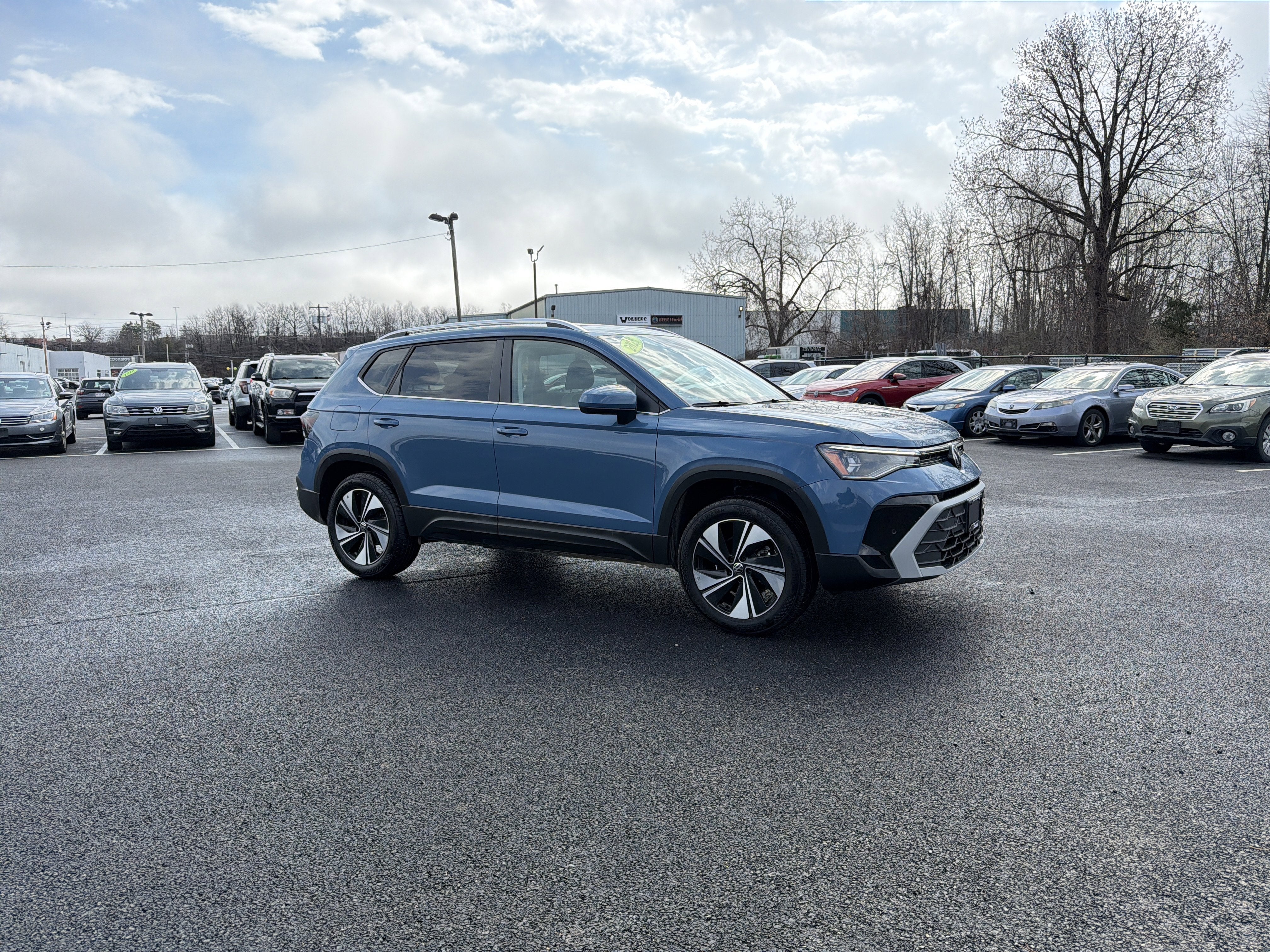 2025 Volkswagen Taos 1.5T SE