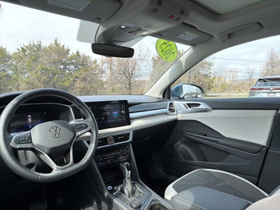 2025 Volkswagen Taos 1.5T SE