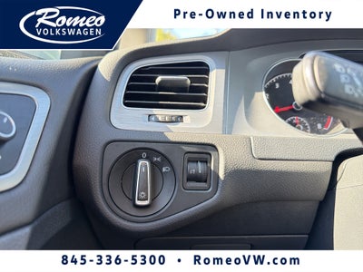 2016 Volkswagen Golf TSI SE 4-Door