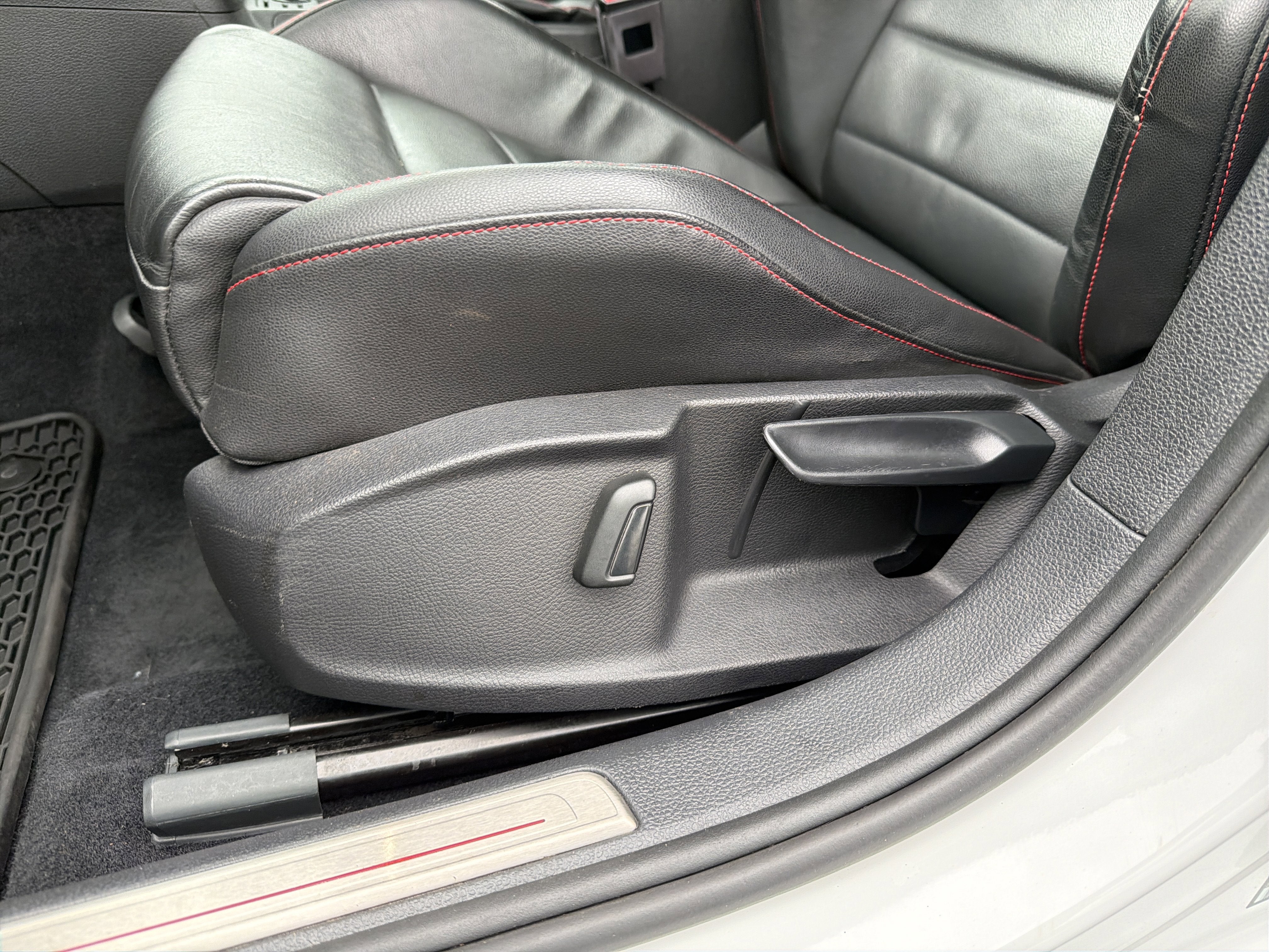 2018 Volkswagen Golf GTI 2.0T SE