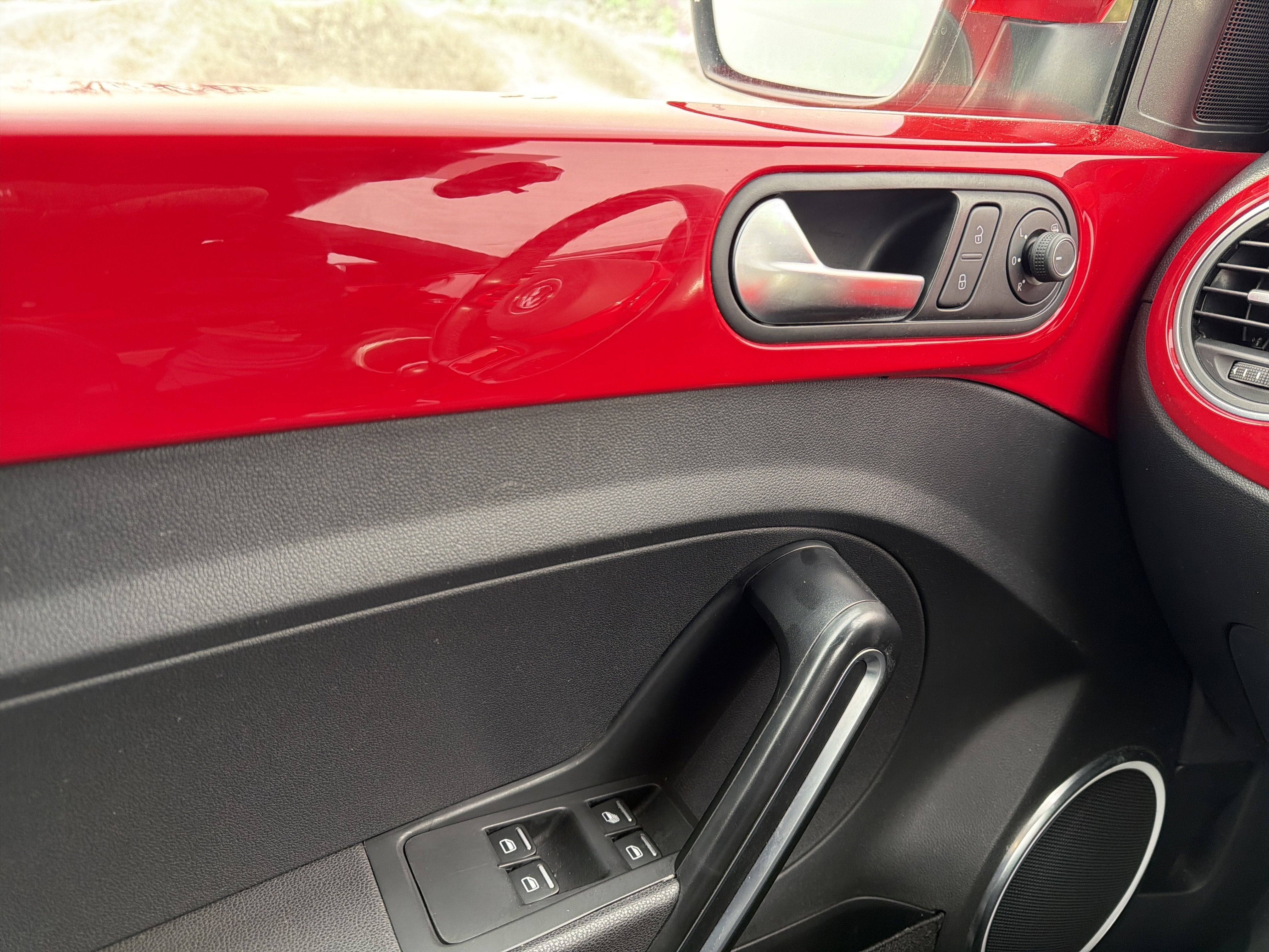 2019 Volkswagen Beetle Convertible 2.0T S