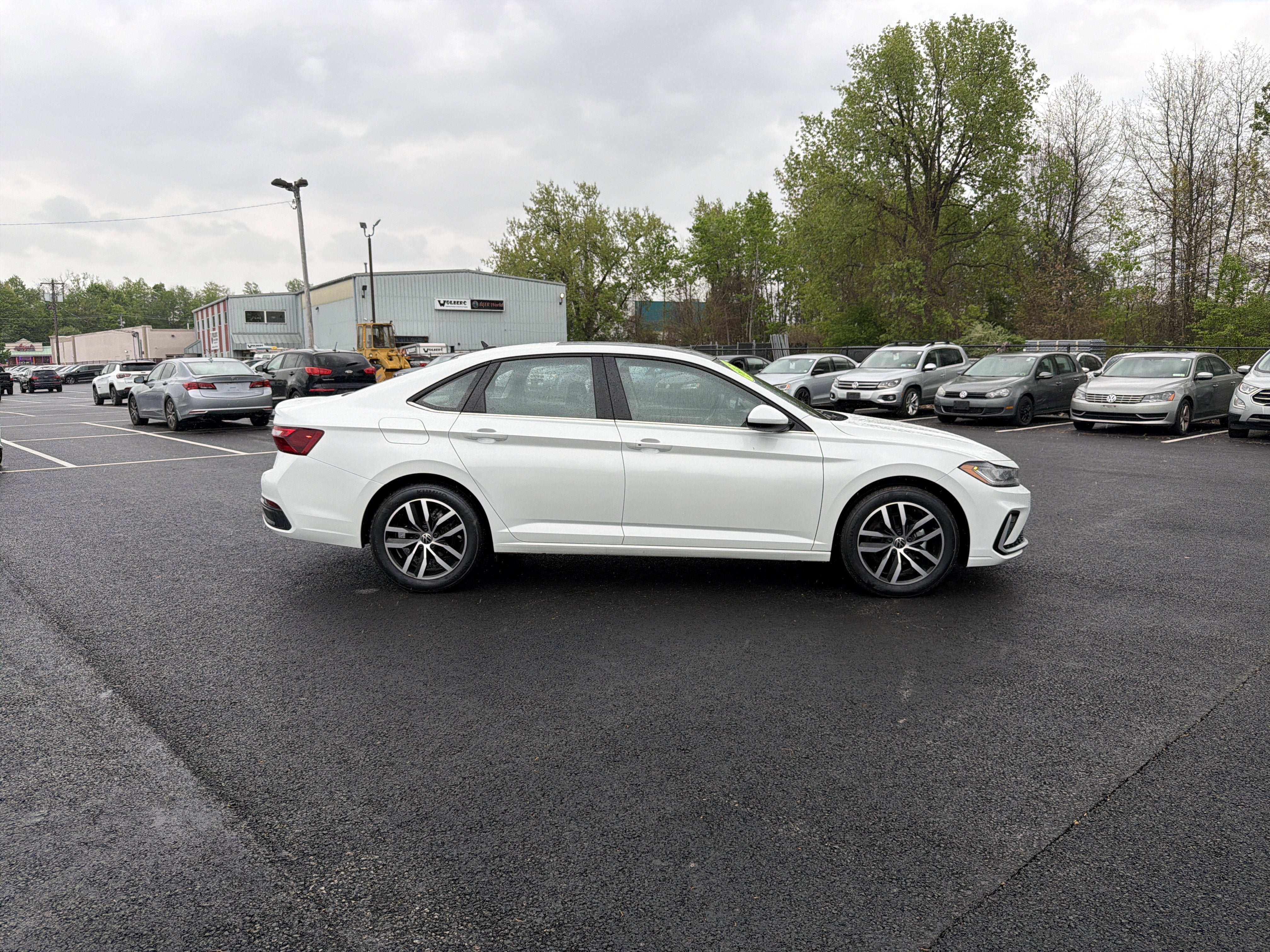 2025 Volkswagen Jetta 1.5T SE