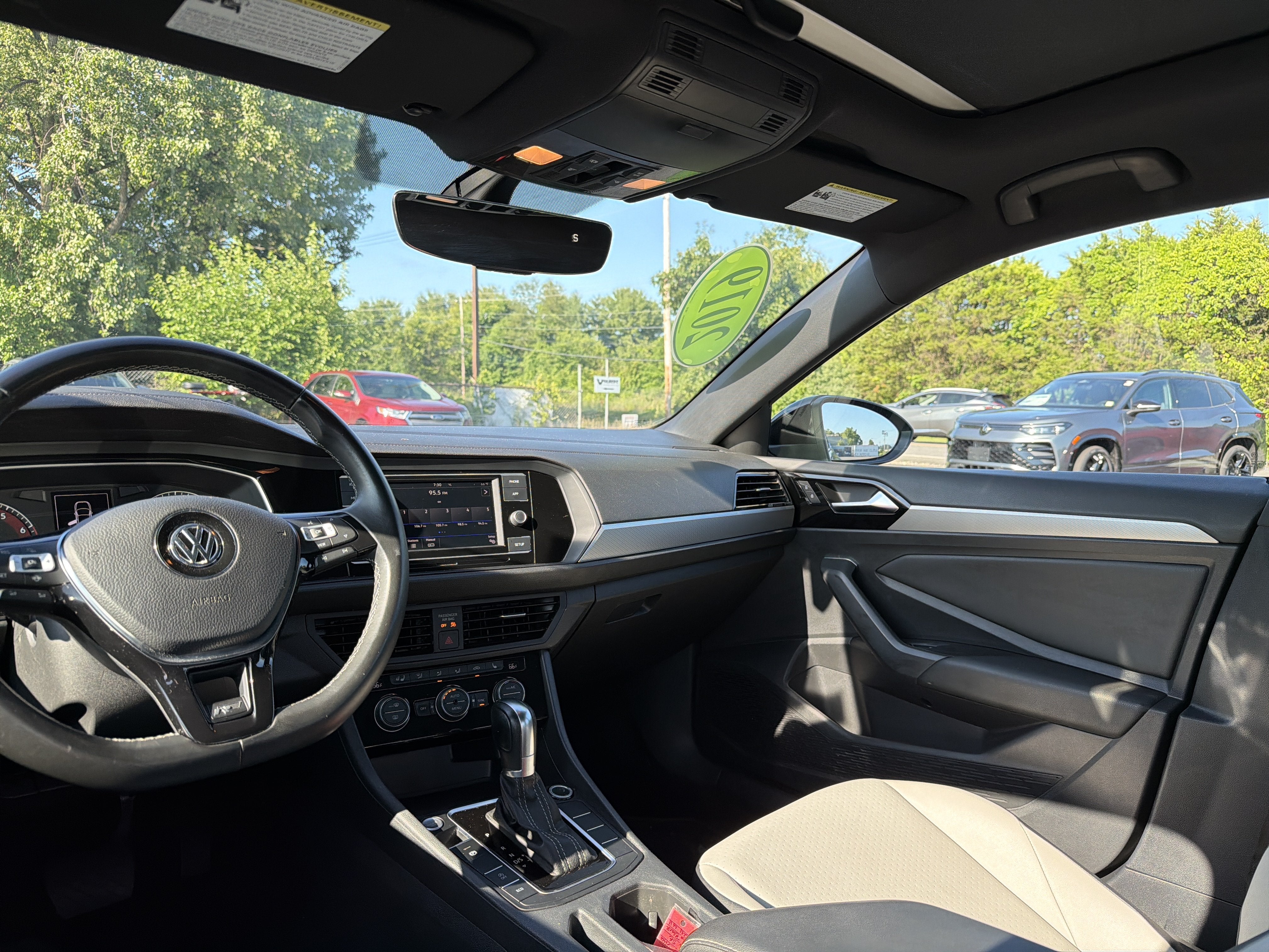 2019 Volkswagen Jetta R-Line