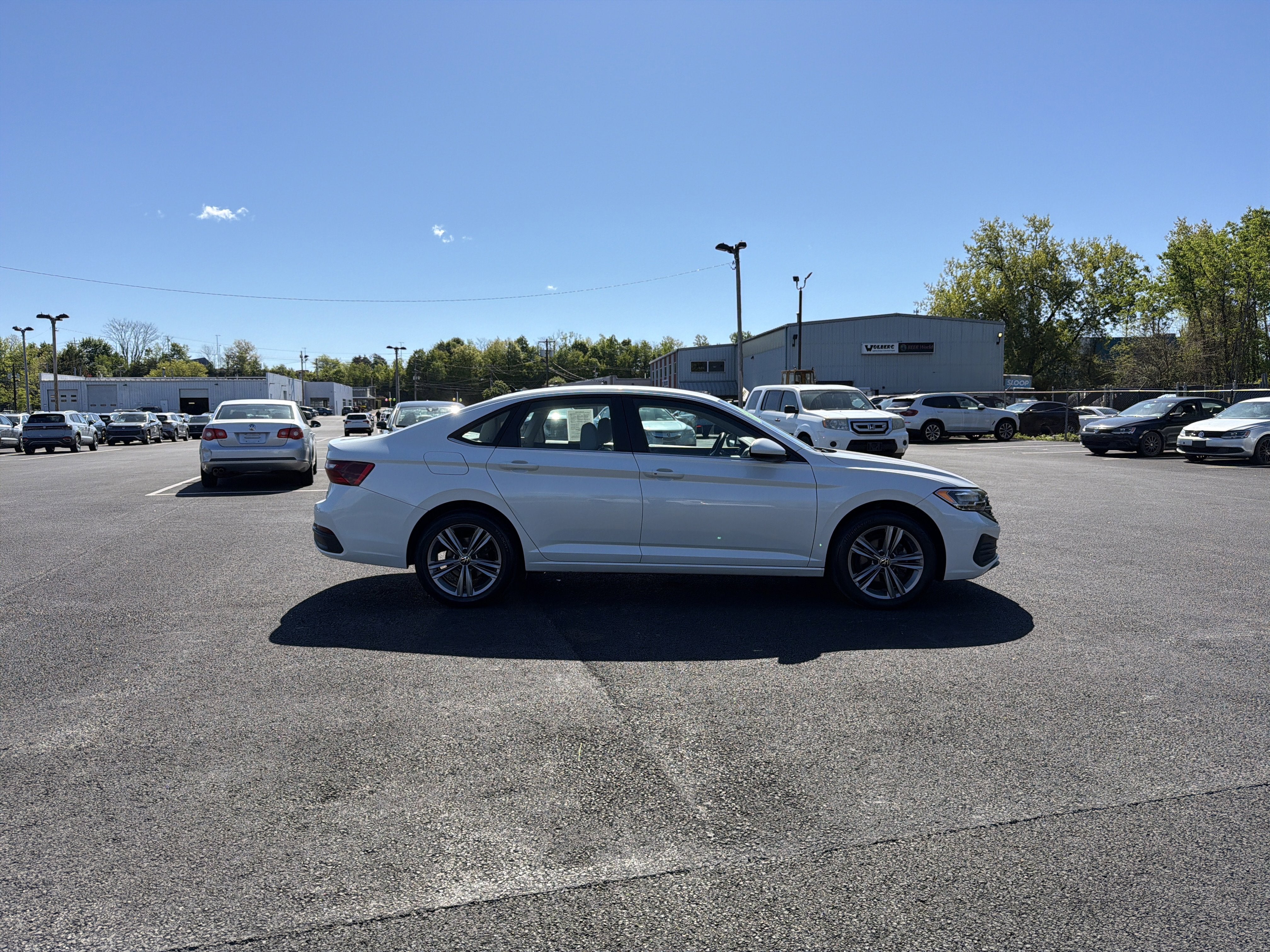 2023 Volkswagen Jetta 1.5T SE