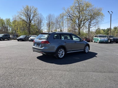 2017 Volkswagen Golf Alltrack TSI SE 4Motion