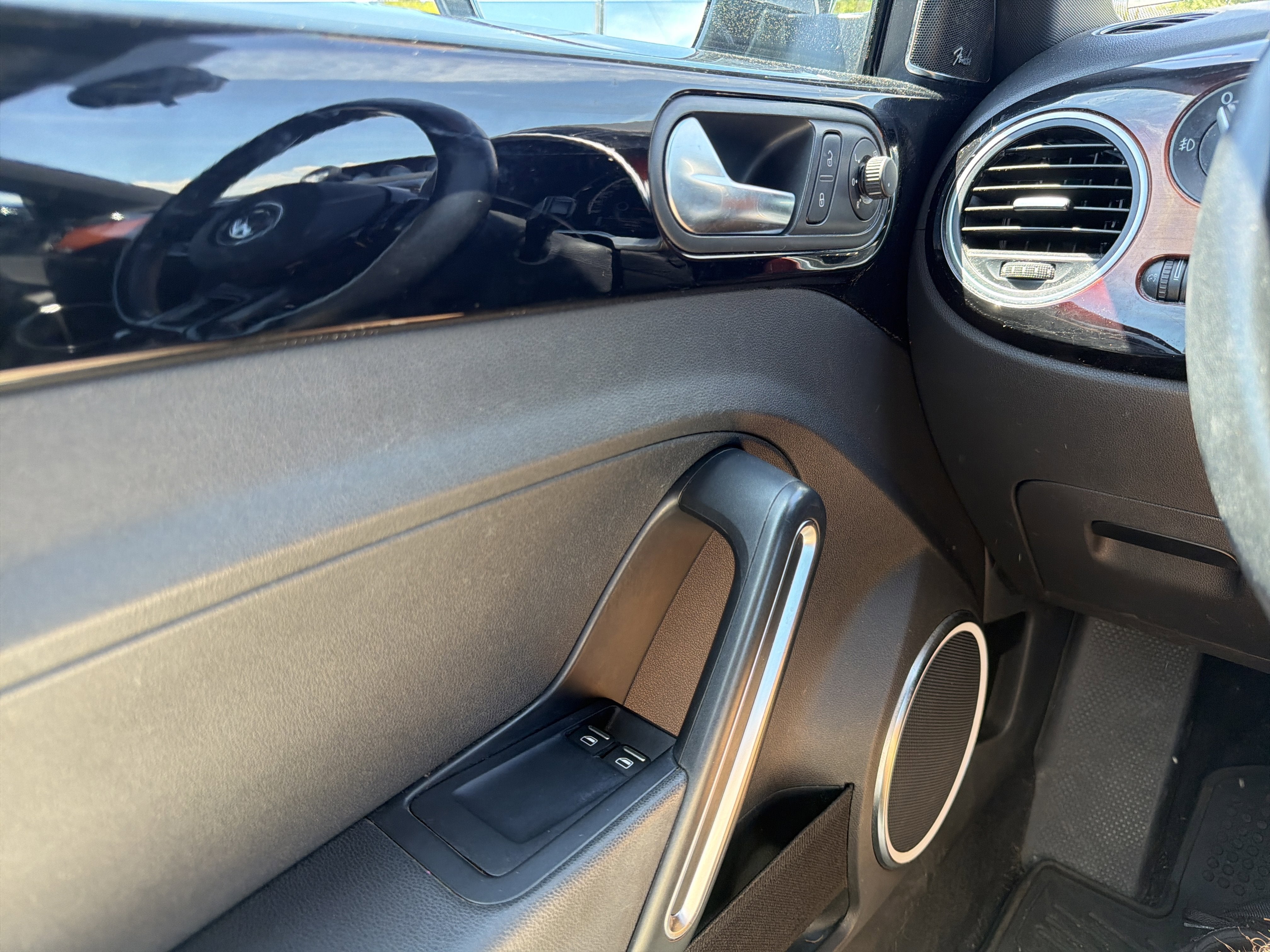 2013 Volkswagen Beetle 2.0T Fender Edition