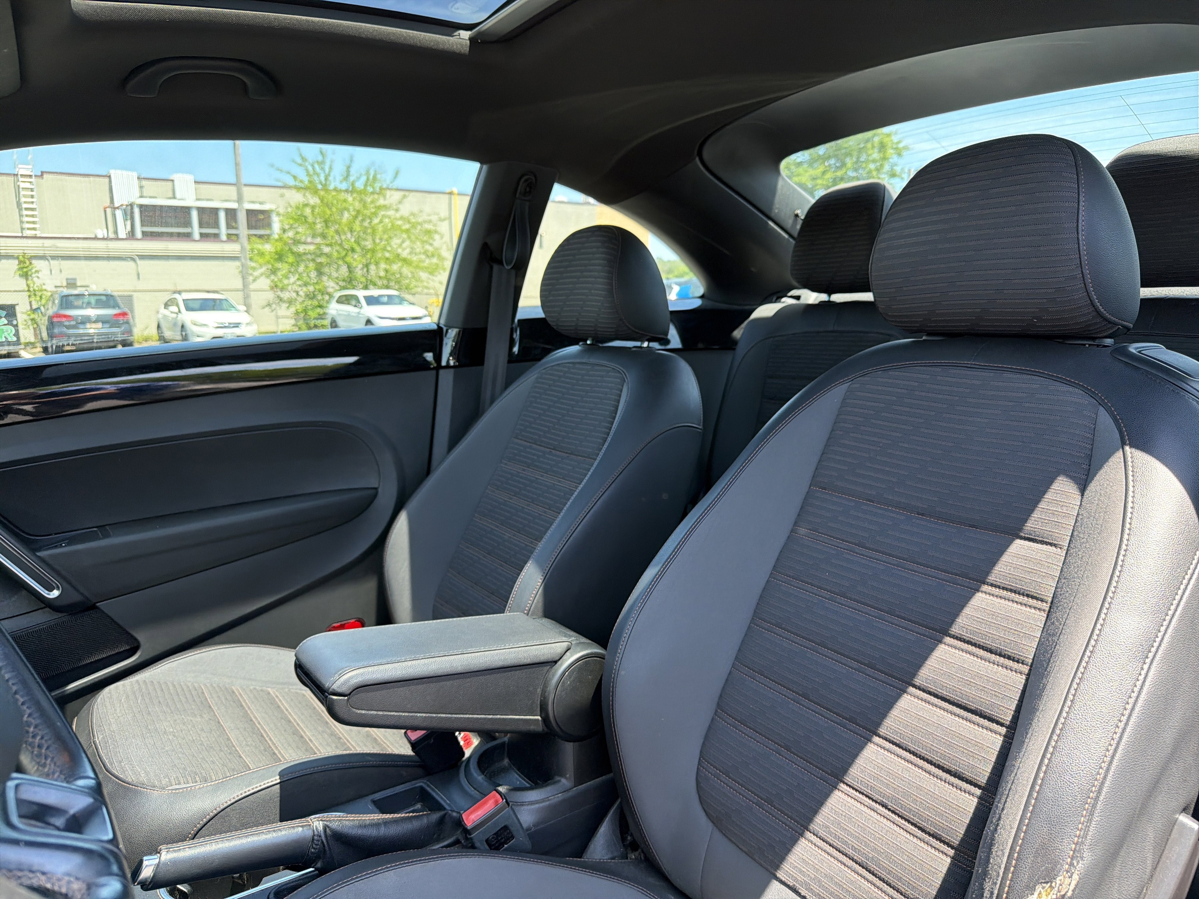 2013 Volkswagen Beetle 2.0T Fender Edition