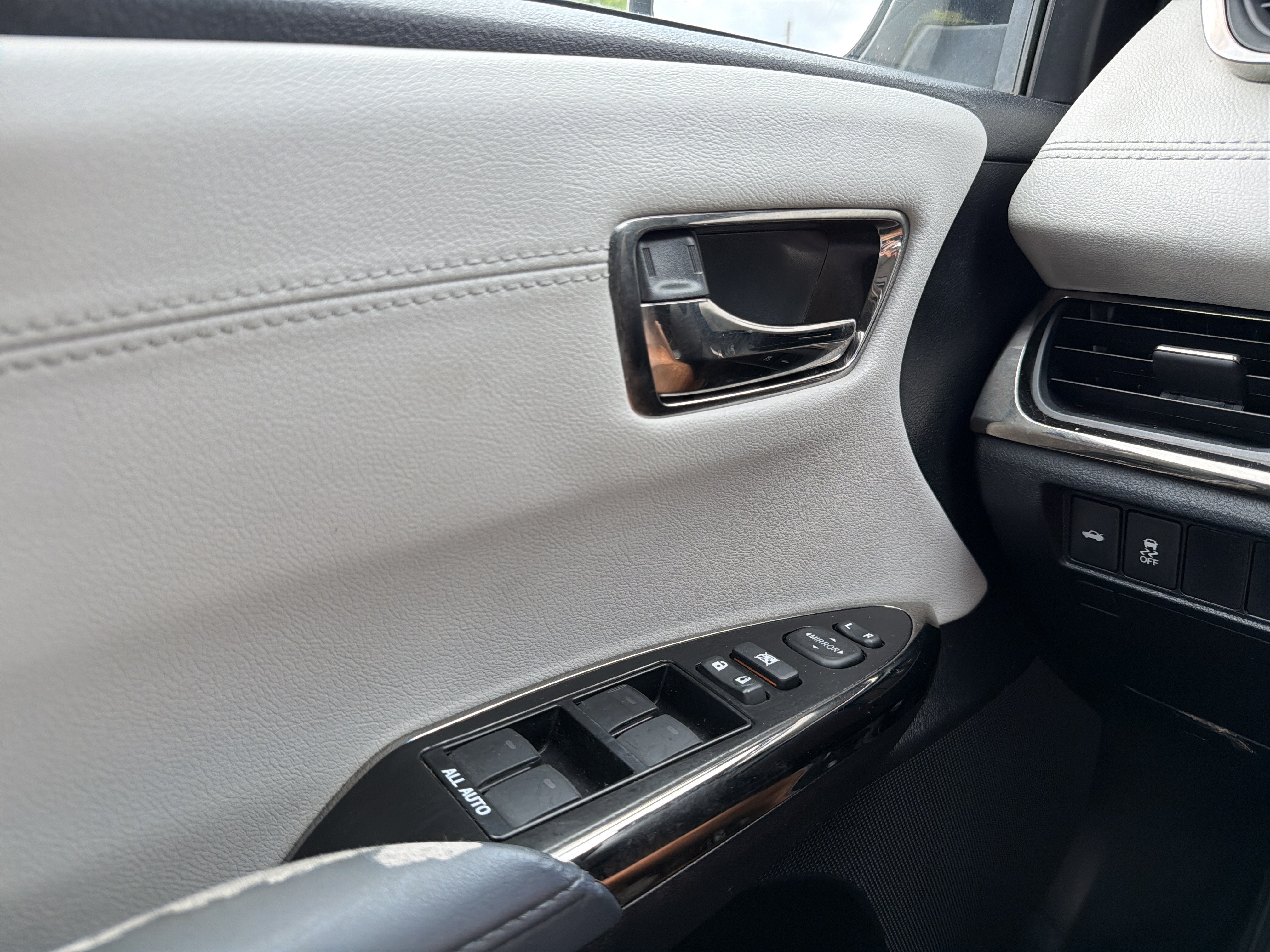 2015 Toyota Avalon XLE