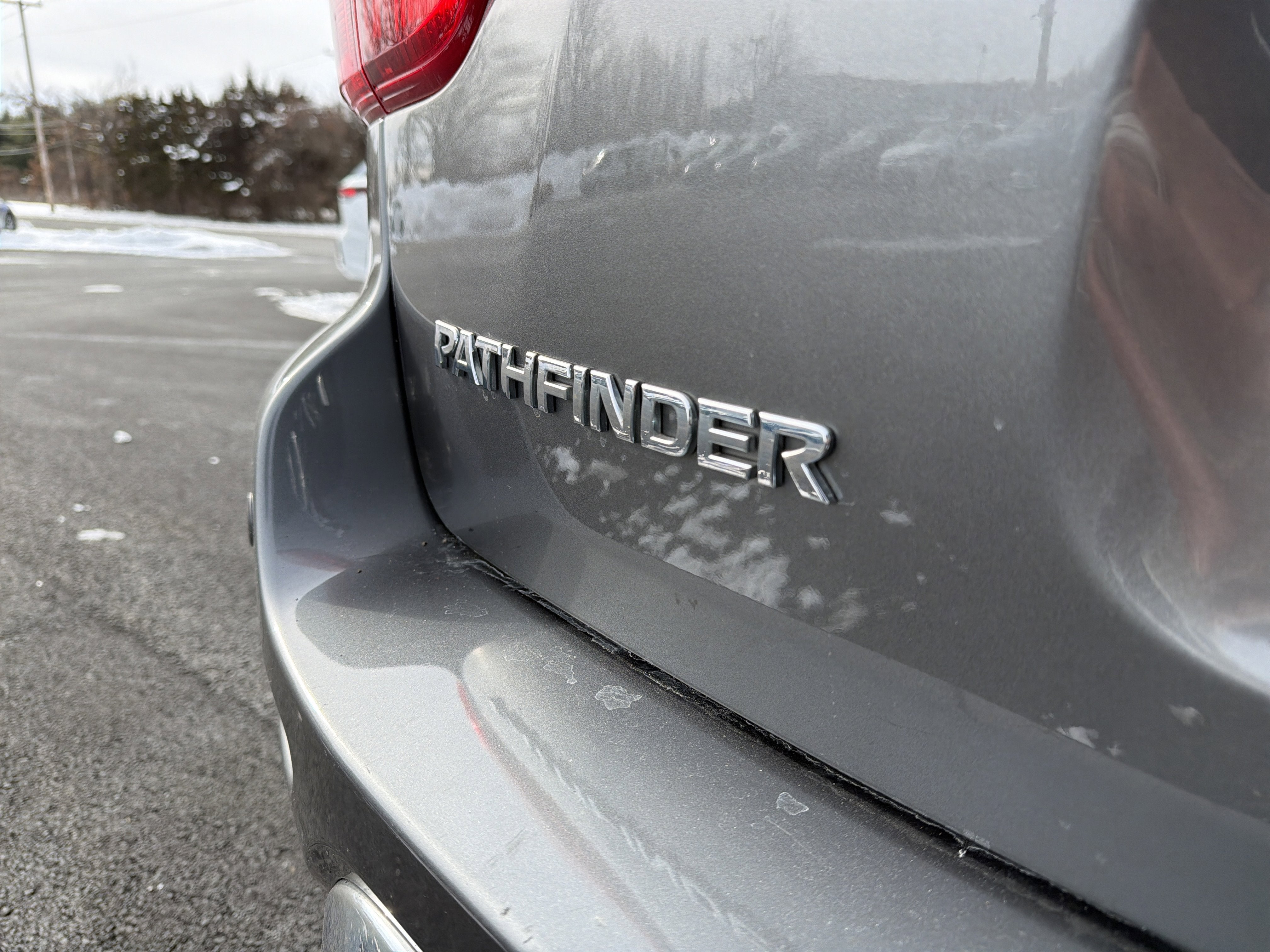 2019 Nissan Pathfinder S