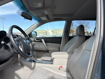 2013 Toyota Highlander Base Plus V6