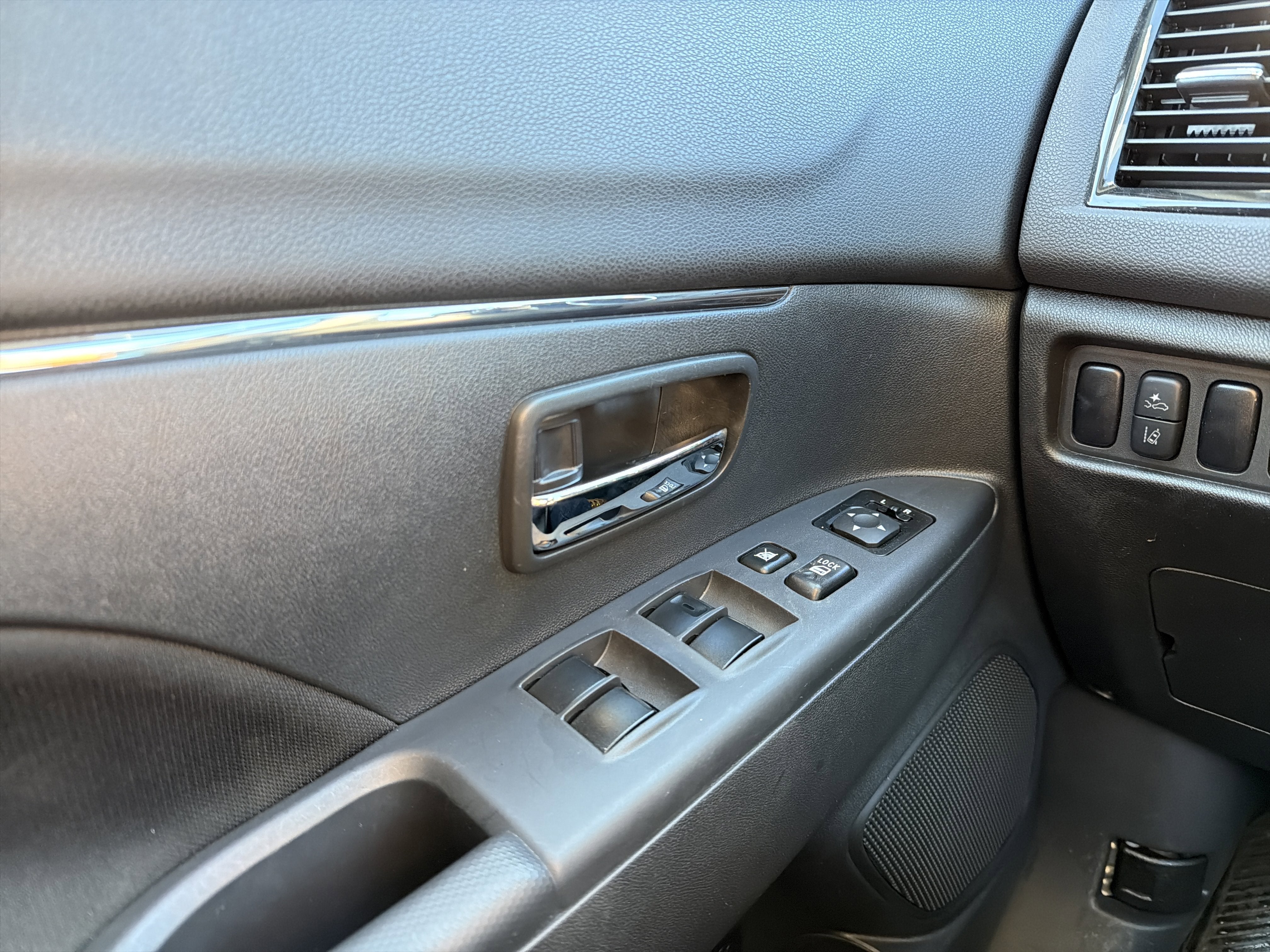 2025 Mitsubishi Outlander Sport 2.0 ES