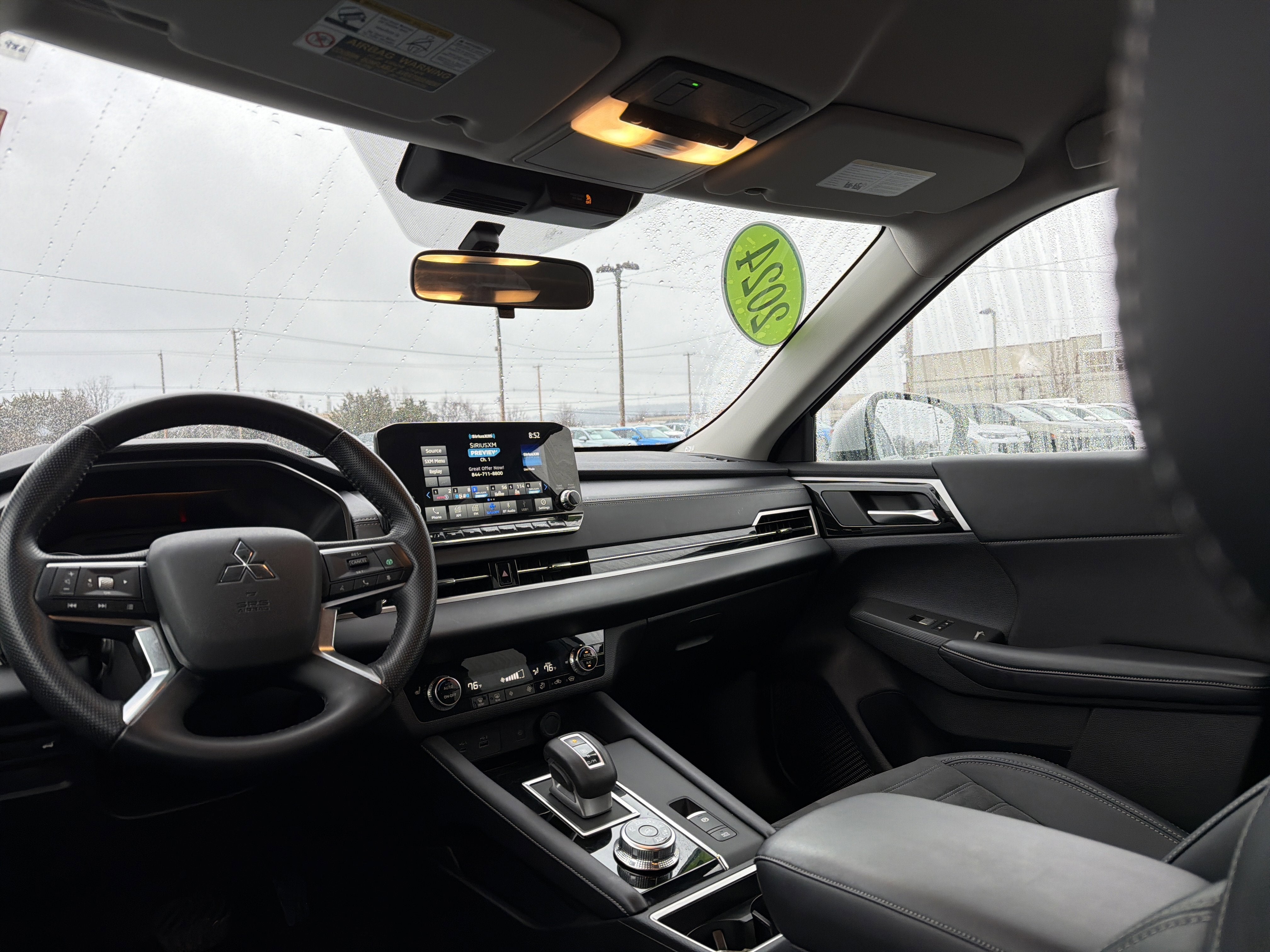 2024 Mitsubishi Outlander SE