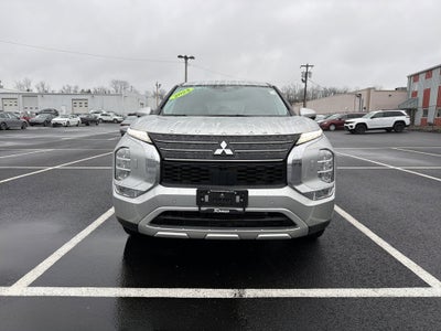 2024 Mitsubishi Outlander SE