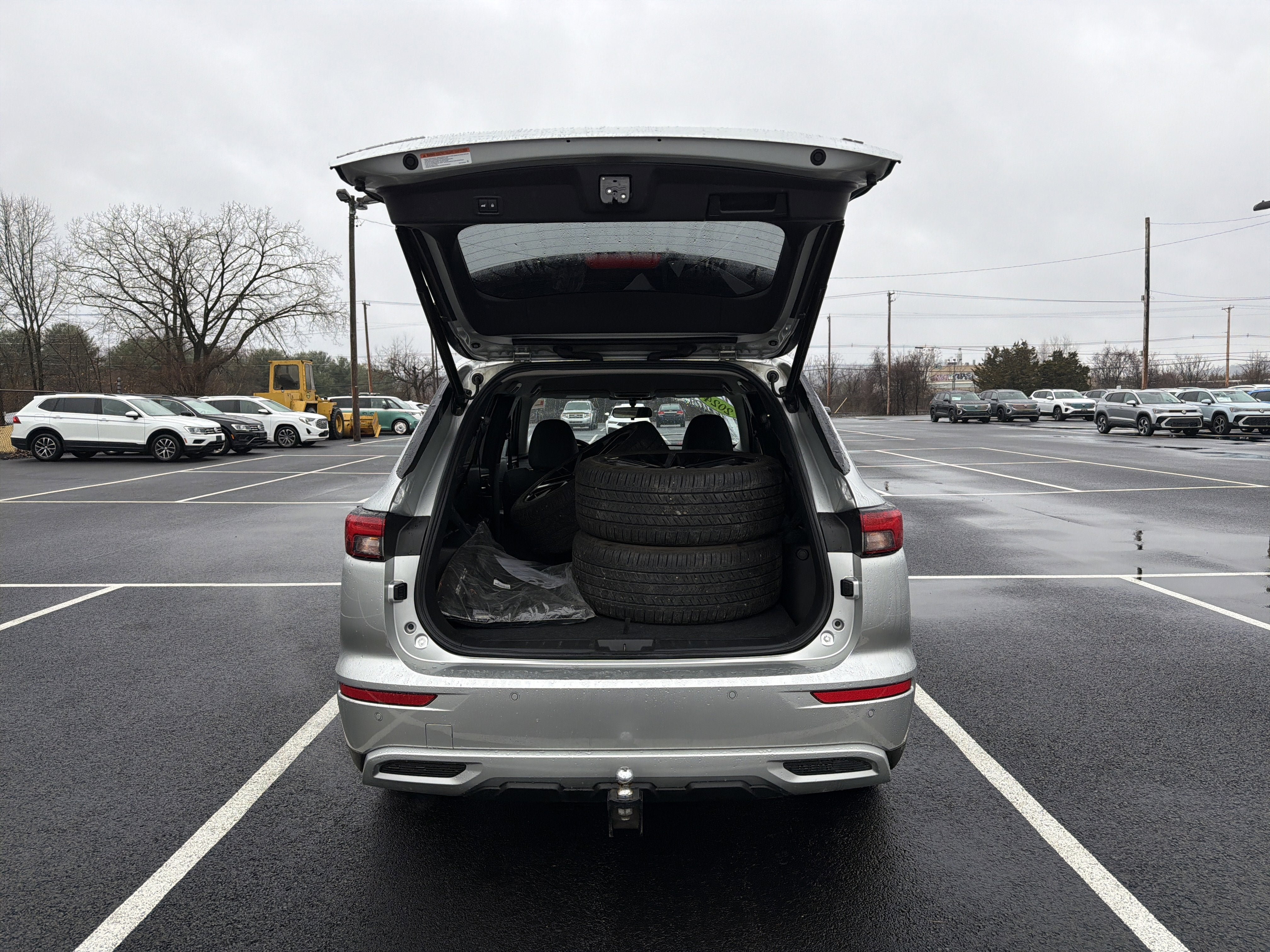 2024 Mitsubishi Outlander SE