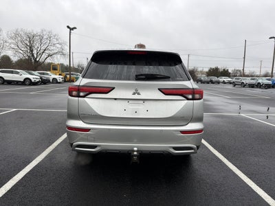 2024 Mitsubishi Outlander SE