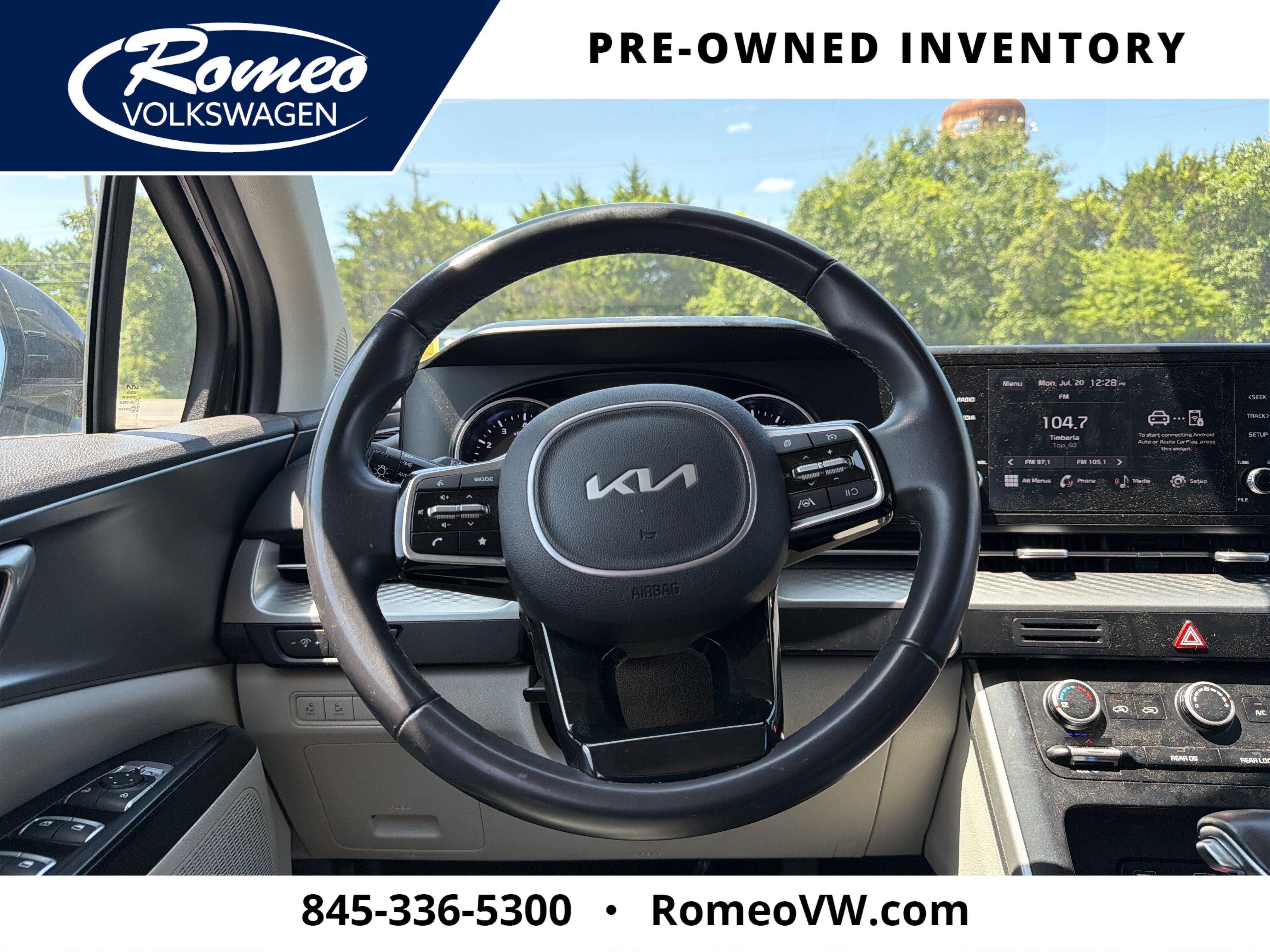 2024 Kia Carnival LX