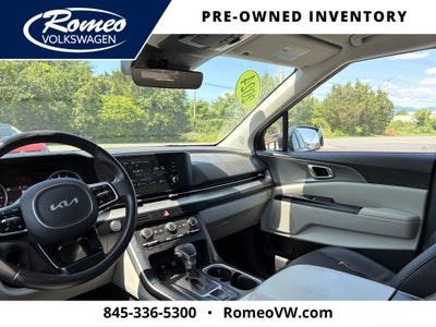 2024 Kia Carnival LX