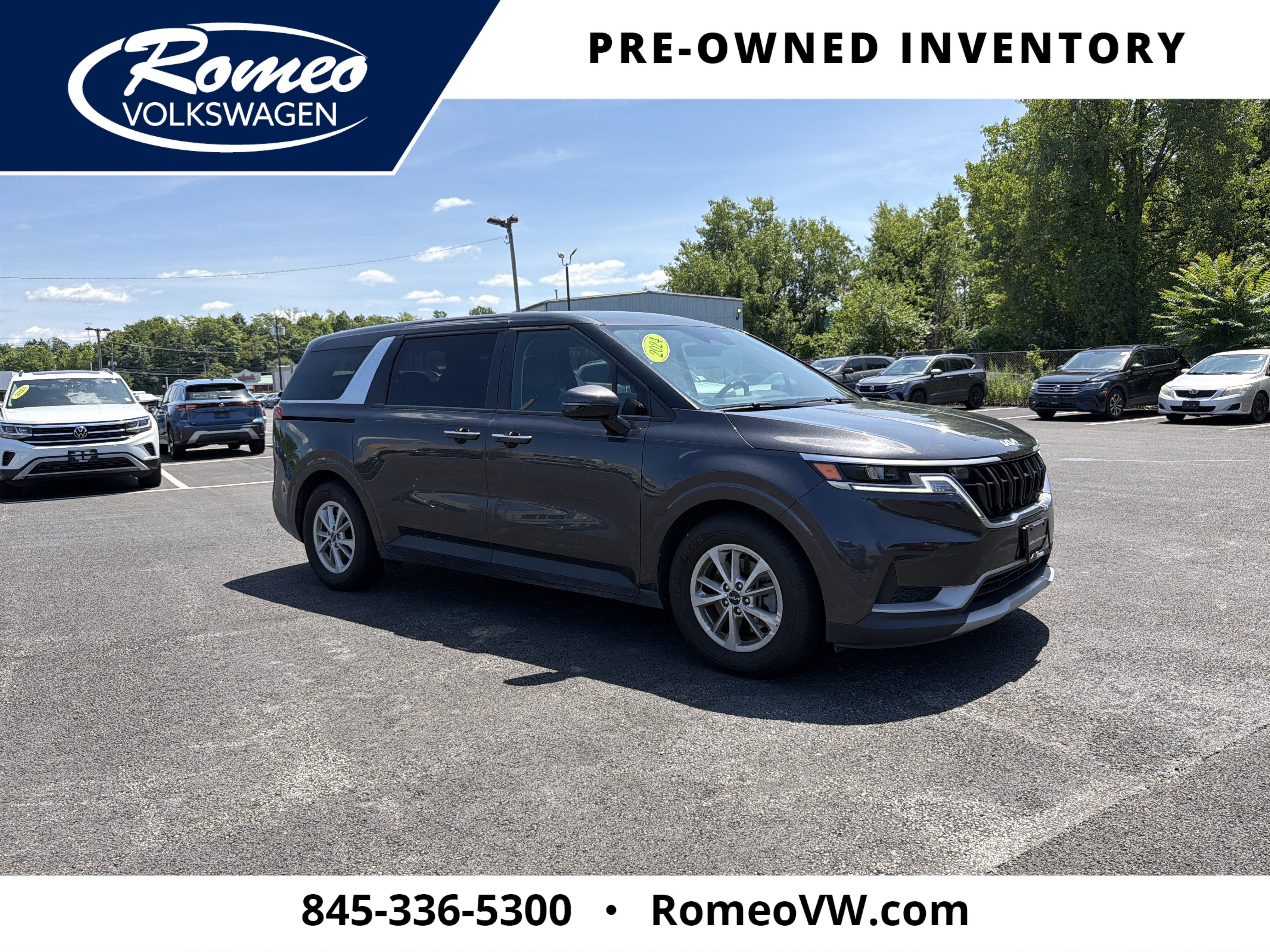 2024 Kia Carnival LX