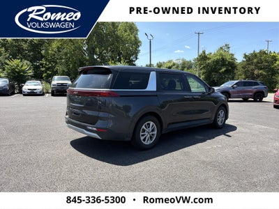2024 Kia Carnival LX