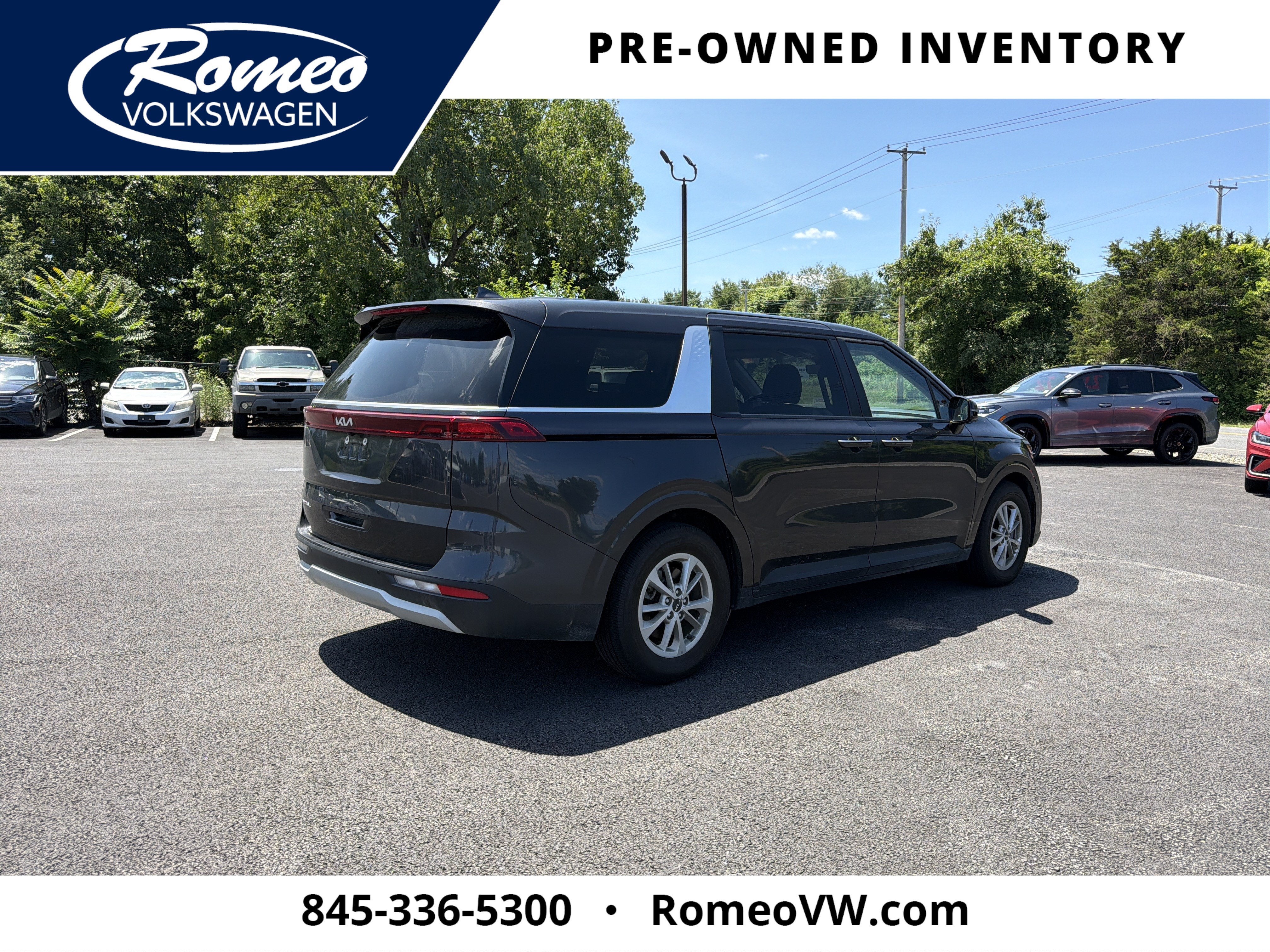 2024 Kia Carnival LX