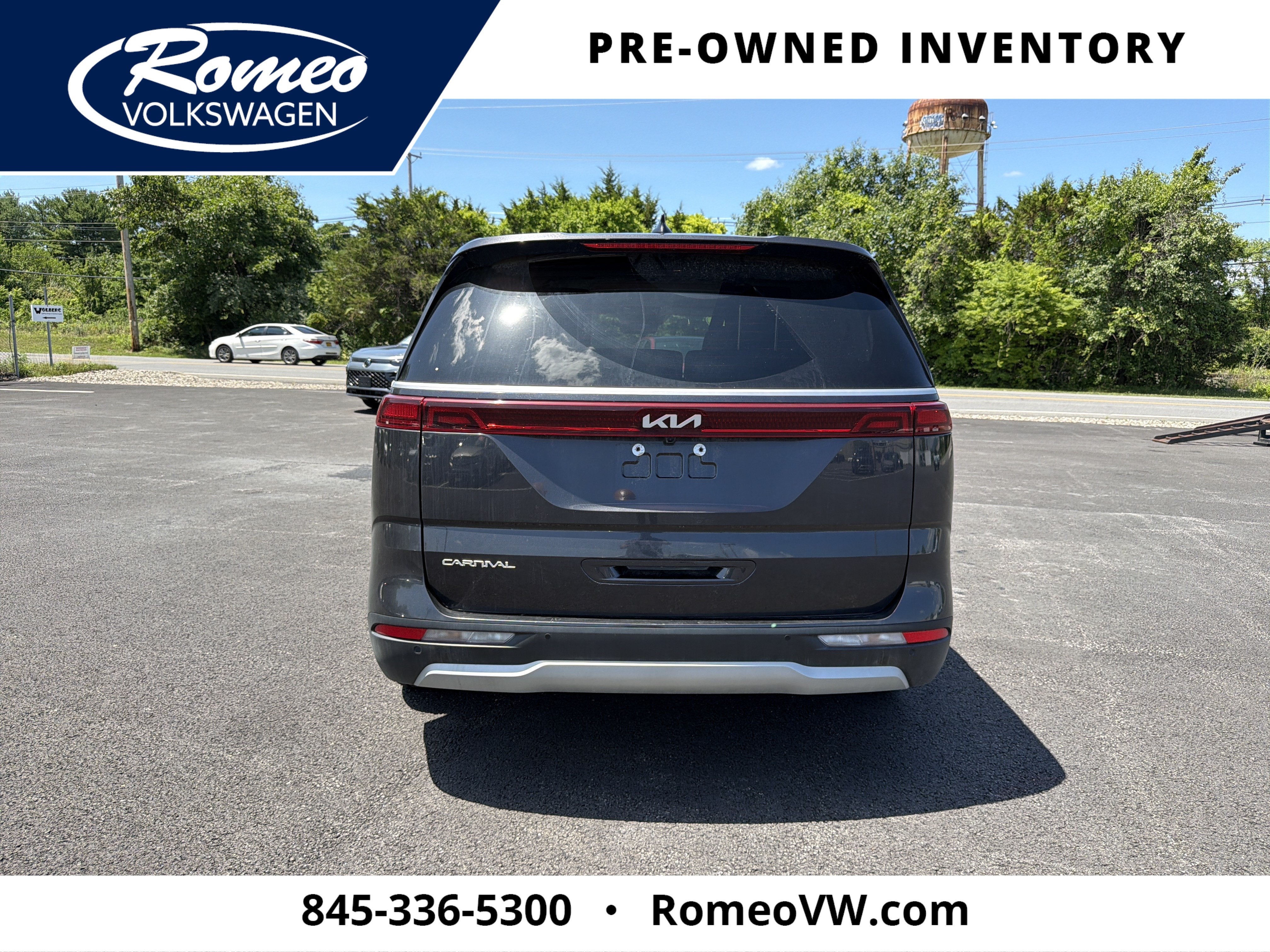 2024 Kia Carnival LX