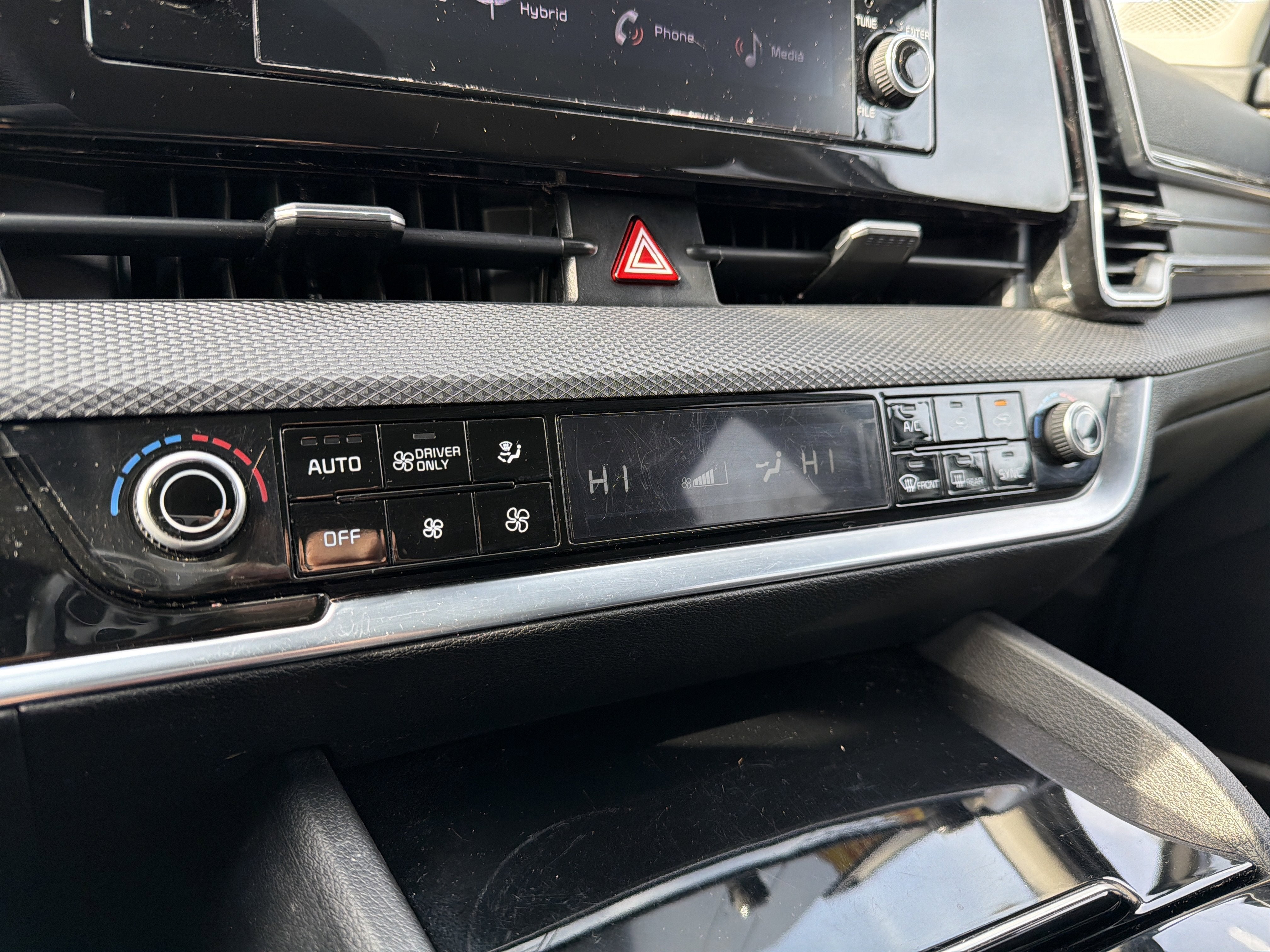 2024 Kia Sportage Hybrid LX