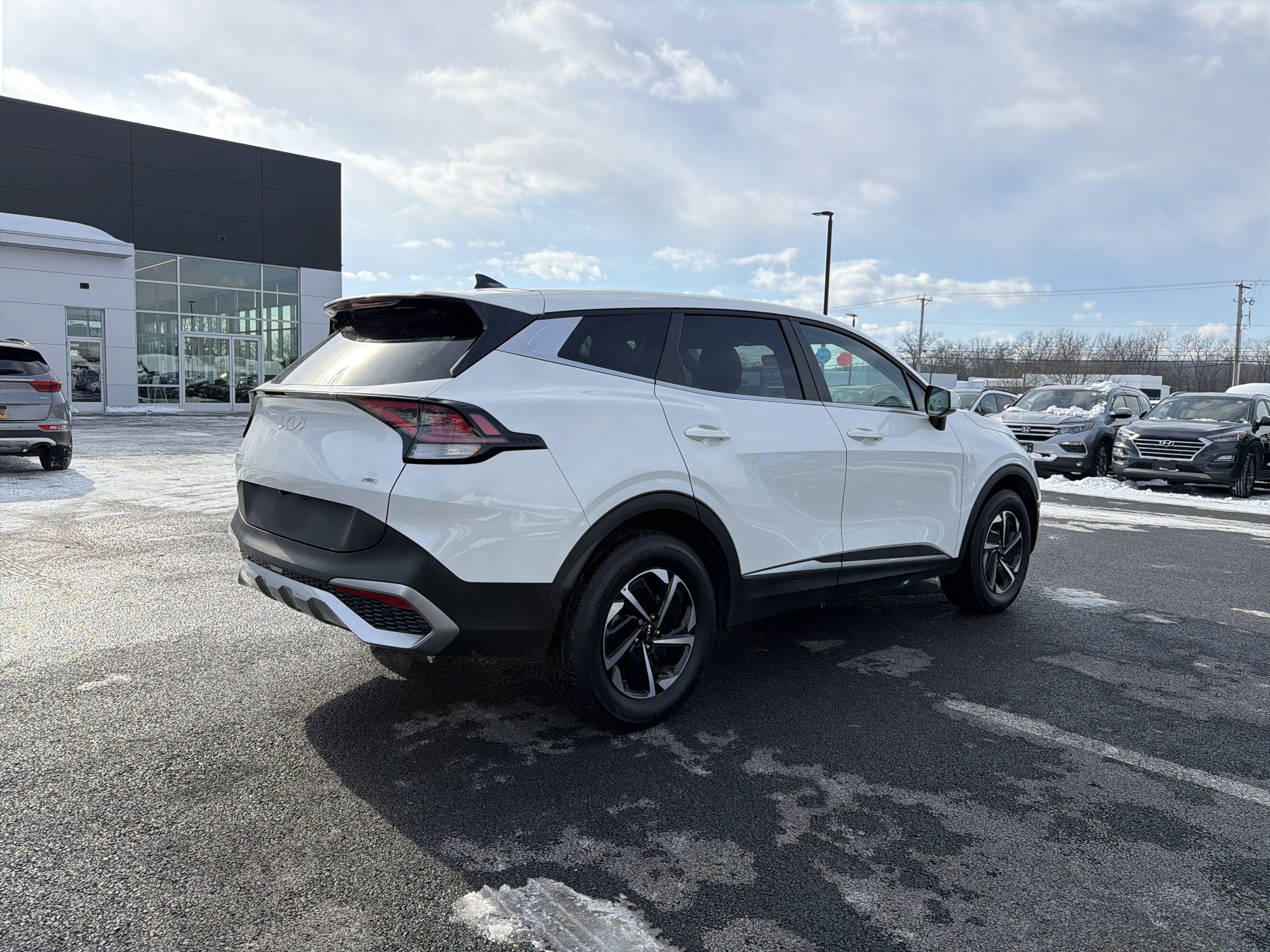 2024 Kia Sportage Hybrid LX