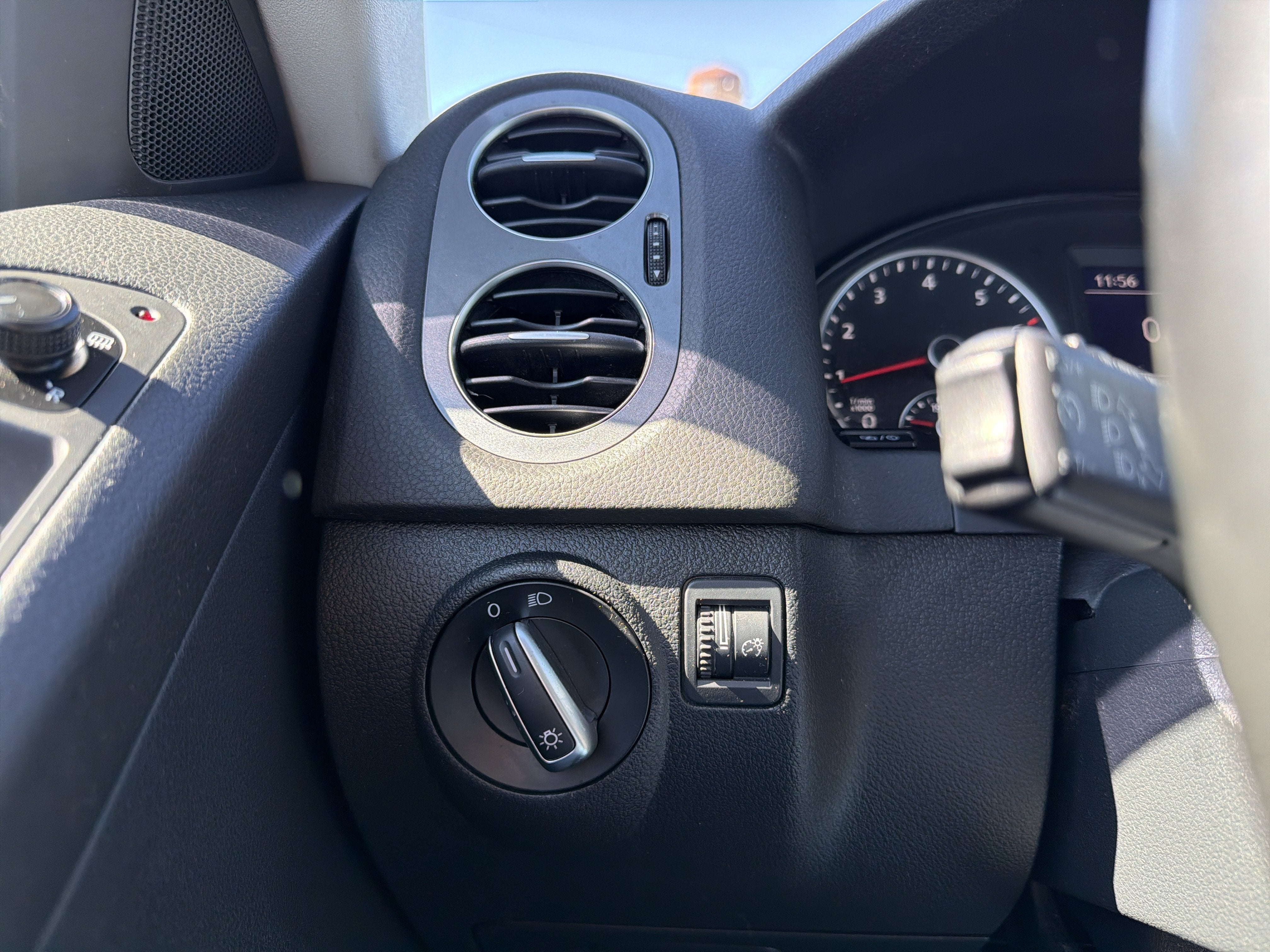 2017 Volkswagen Tiguan Limited 2.0T S 4Motion