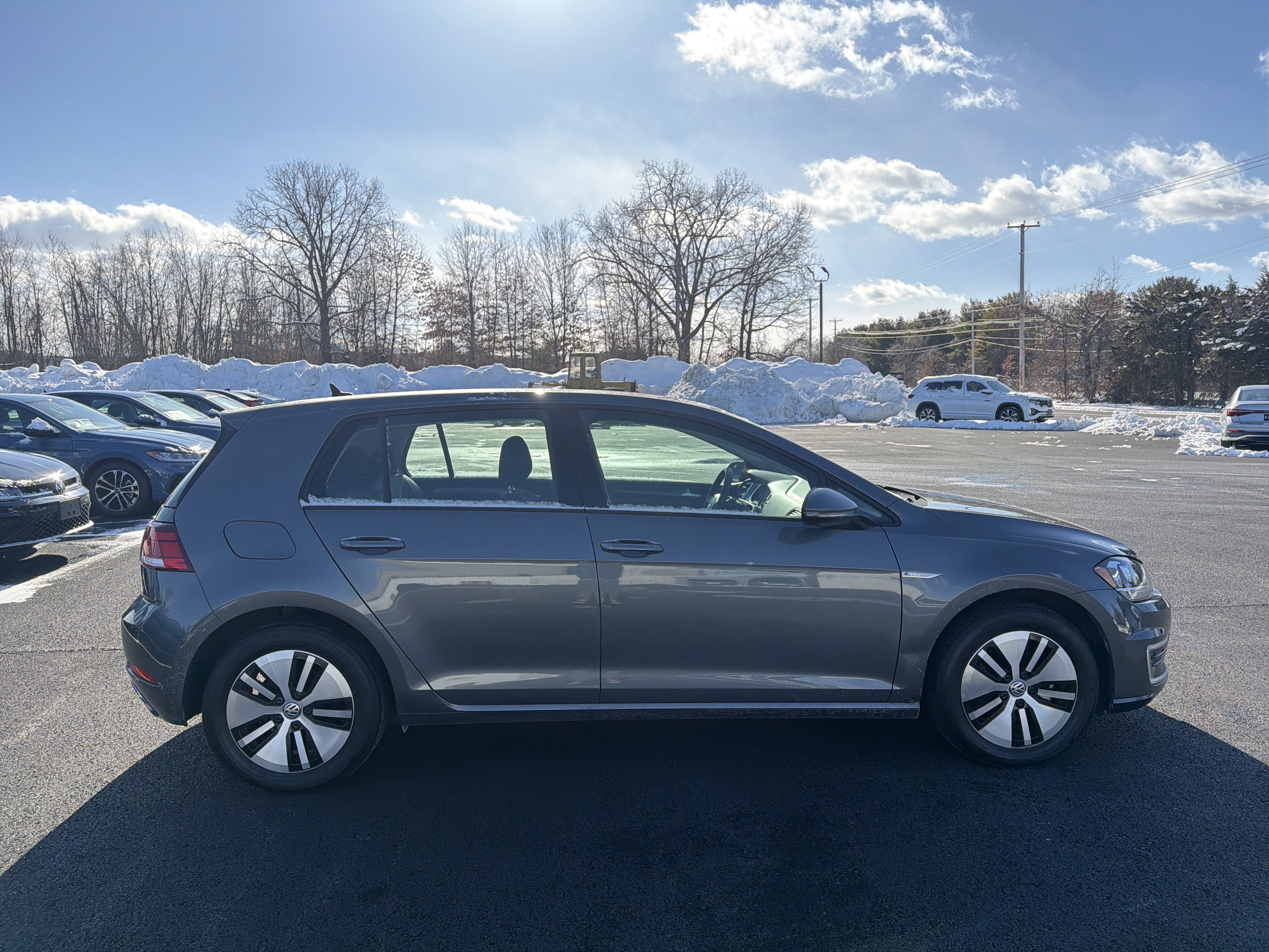 2019 Volkswagen e-Golf SE