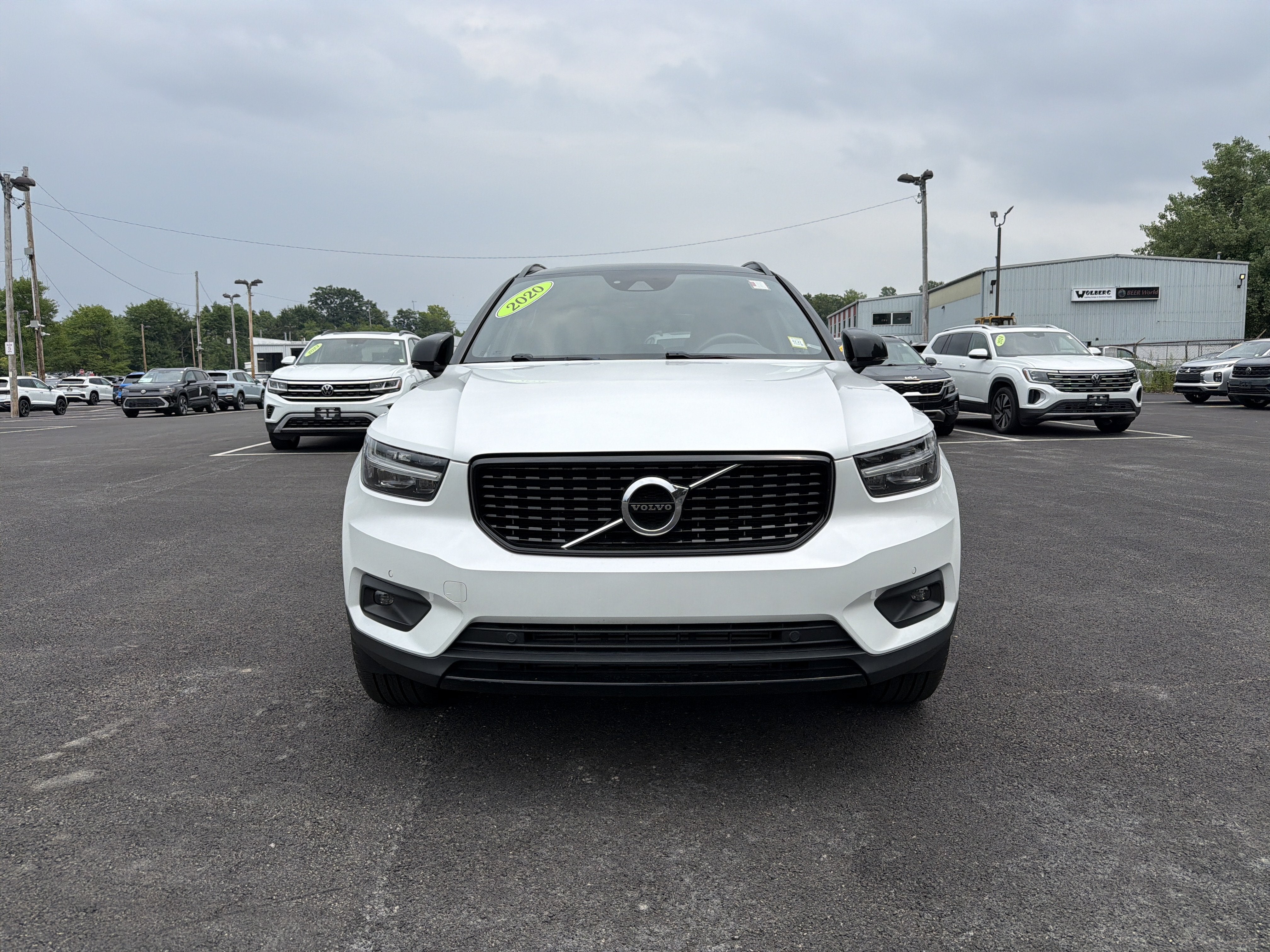 2020 Volvo XC40 R-Design