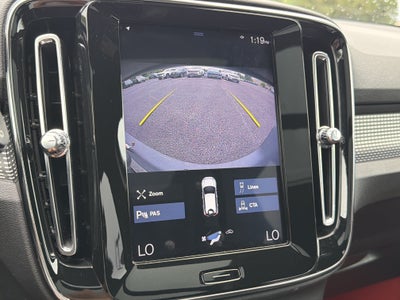 2020 Volvo XC40 R-Design