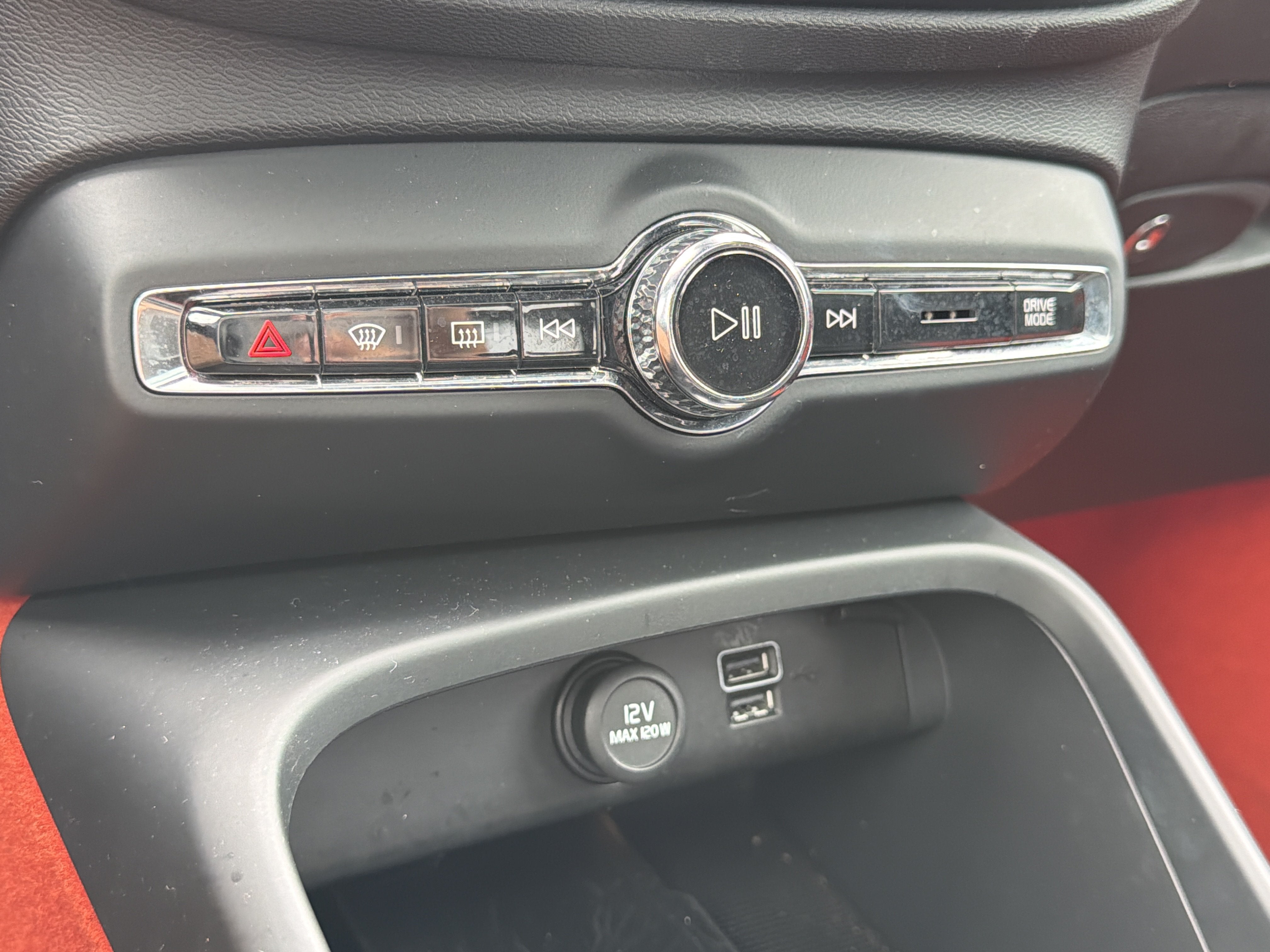 2020 Volvo XC40 R-Design