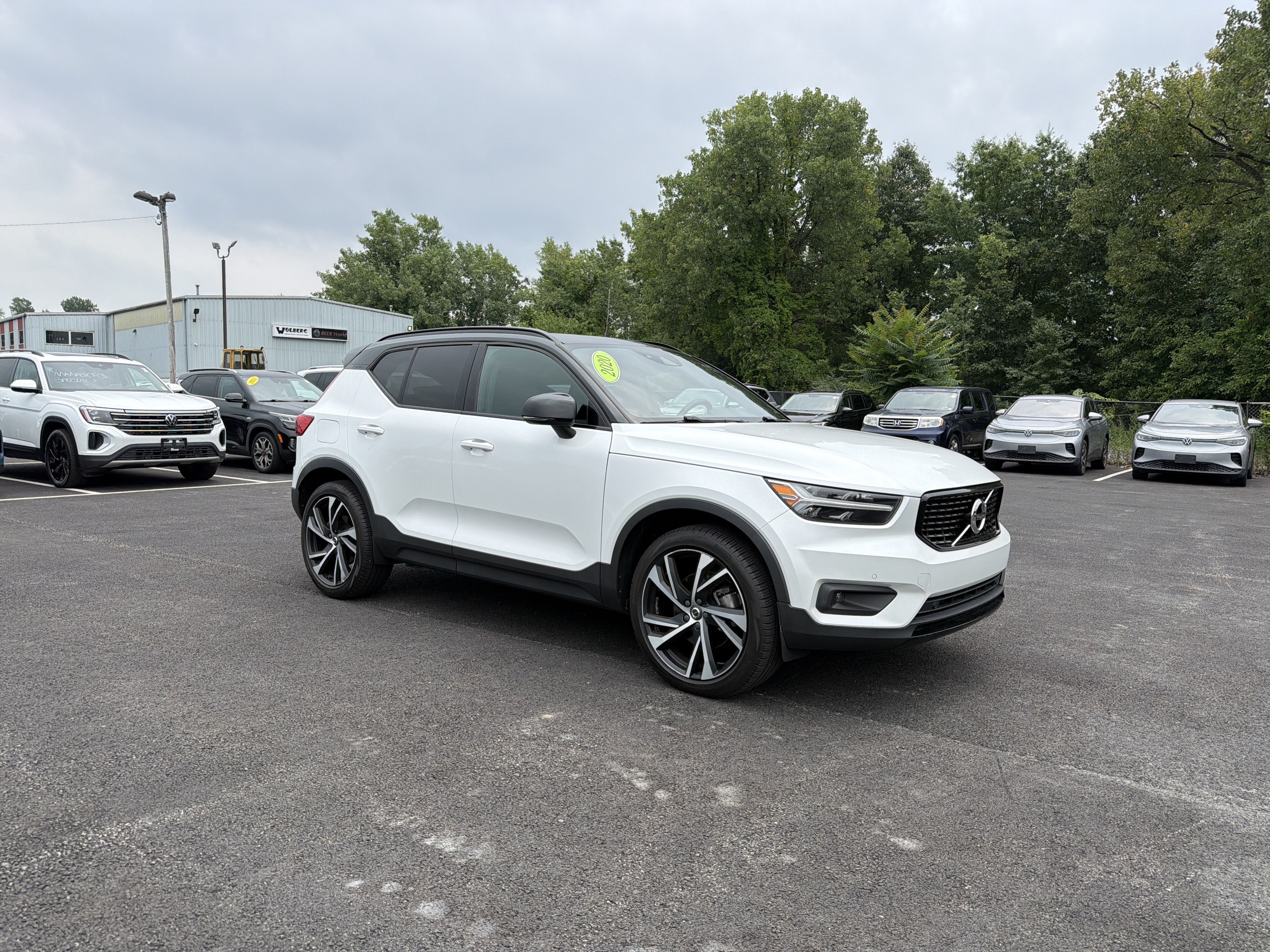 2020 Volvo XC40 R-Design