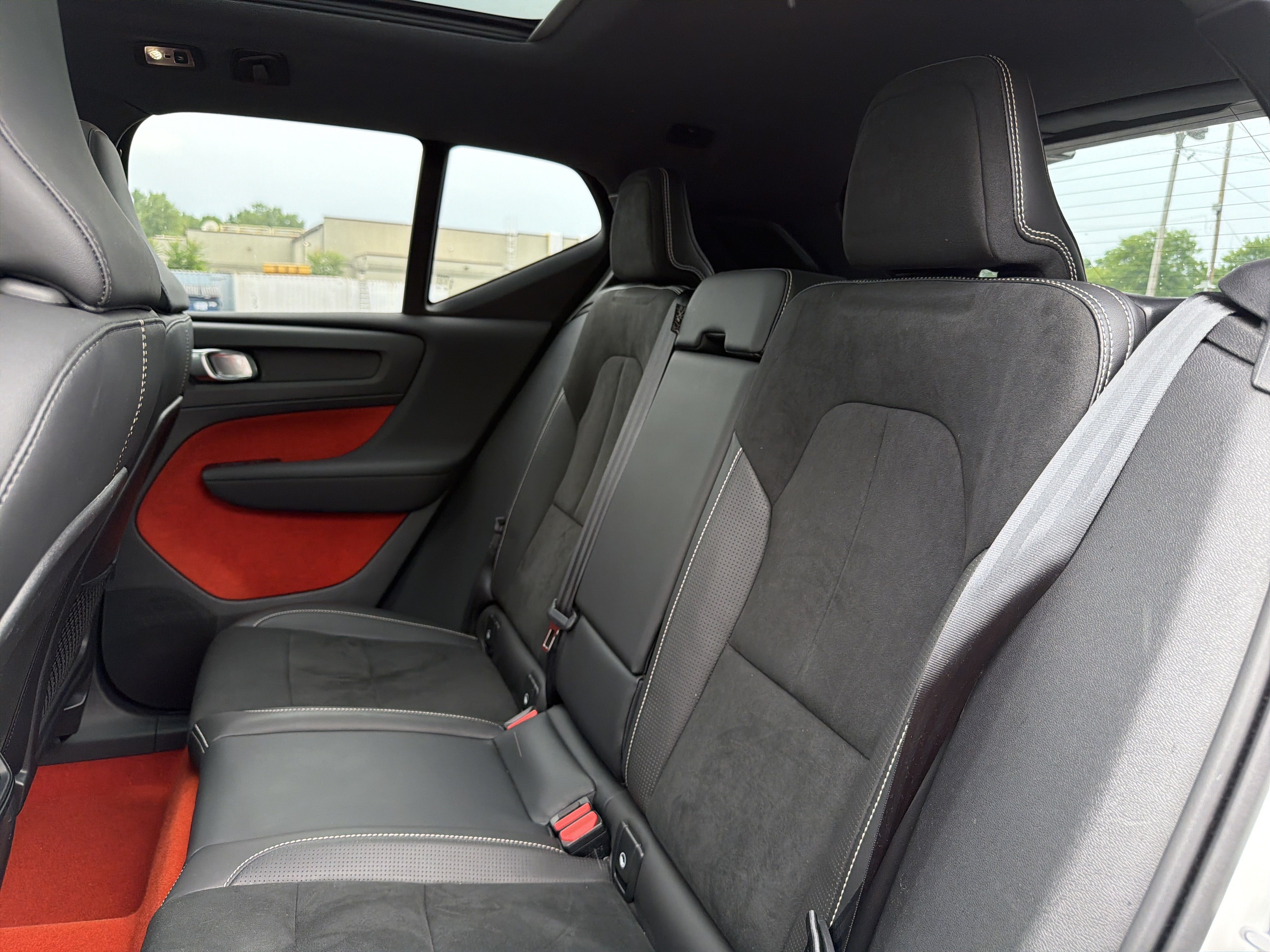 2020 Volvo XC40 R-Design