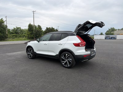 2020 Volvo XC40 R-Design