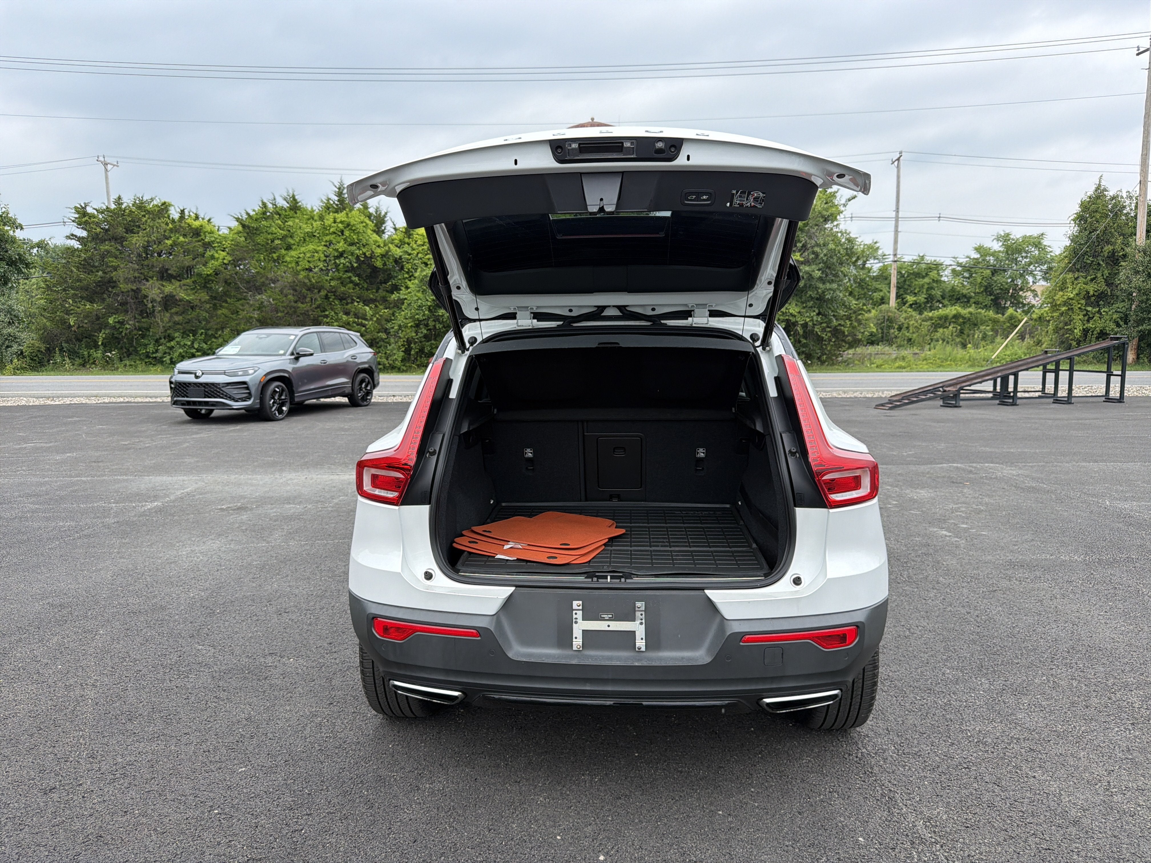2020 Volvo XC40 R-Design
