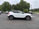 2020 Volvo XC40 R-Design