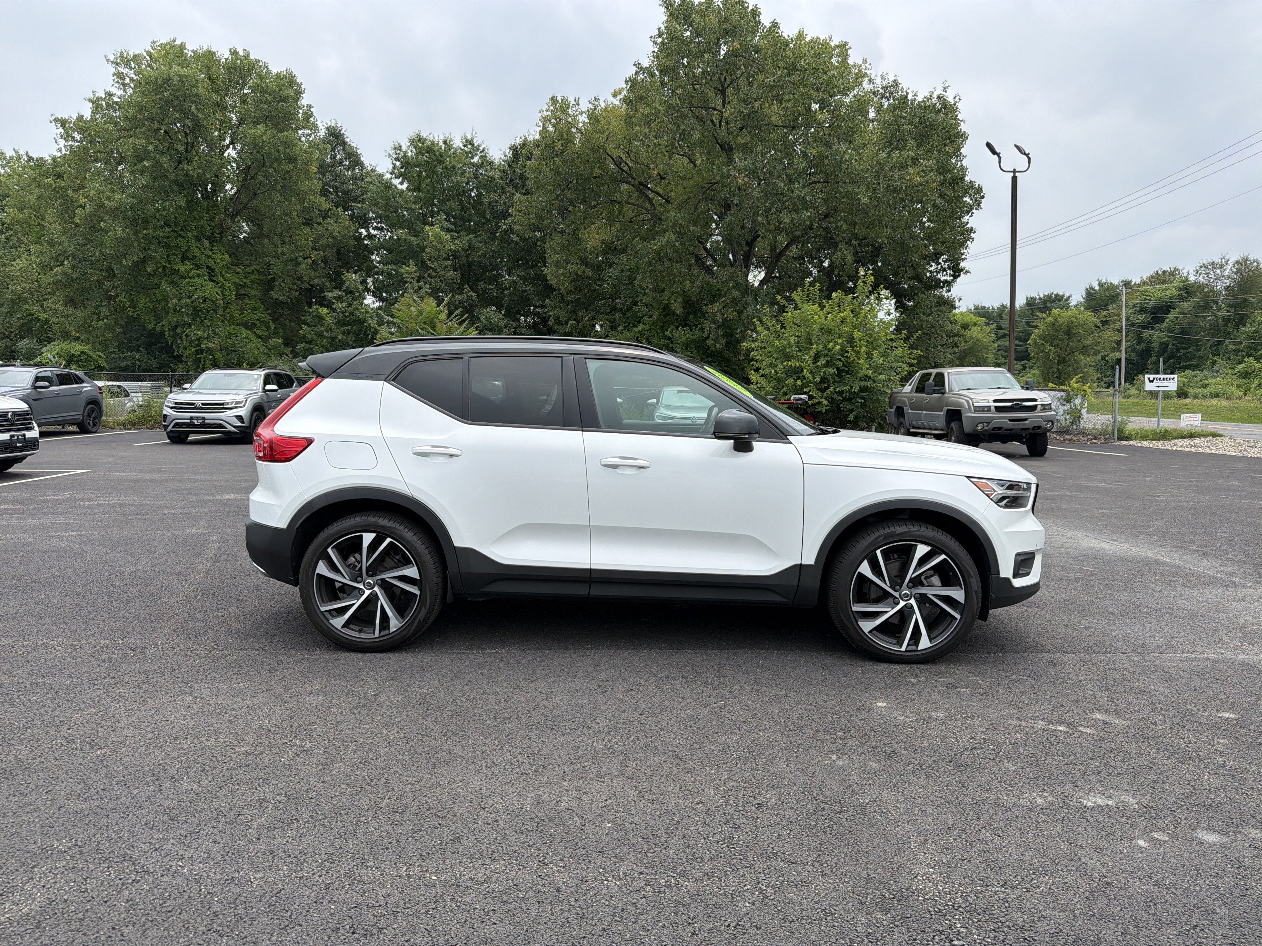 2020 Volvo XC40 R-Design