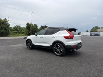 2020 Volvo XC40 R-Design