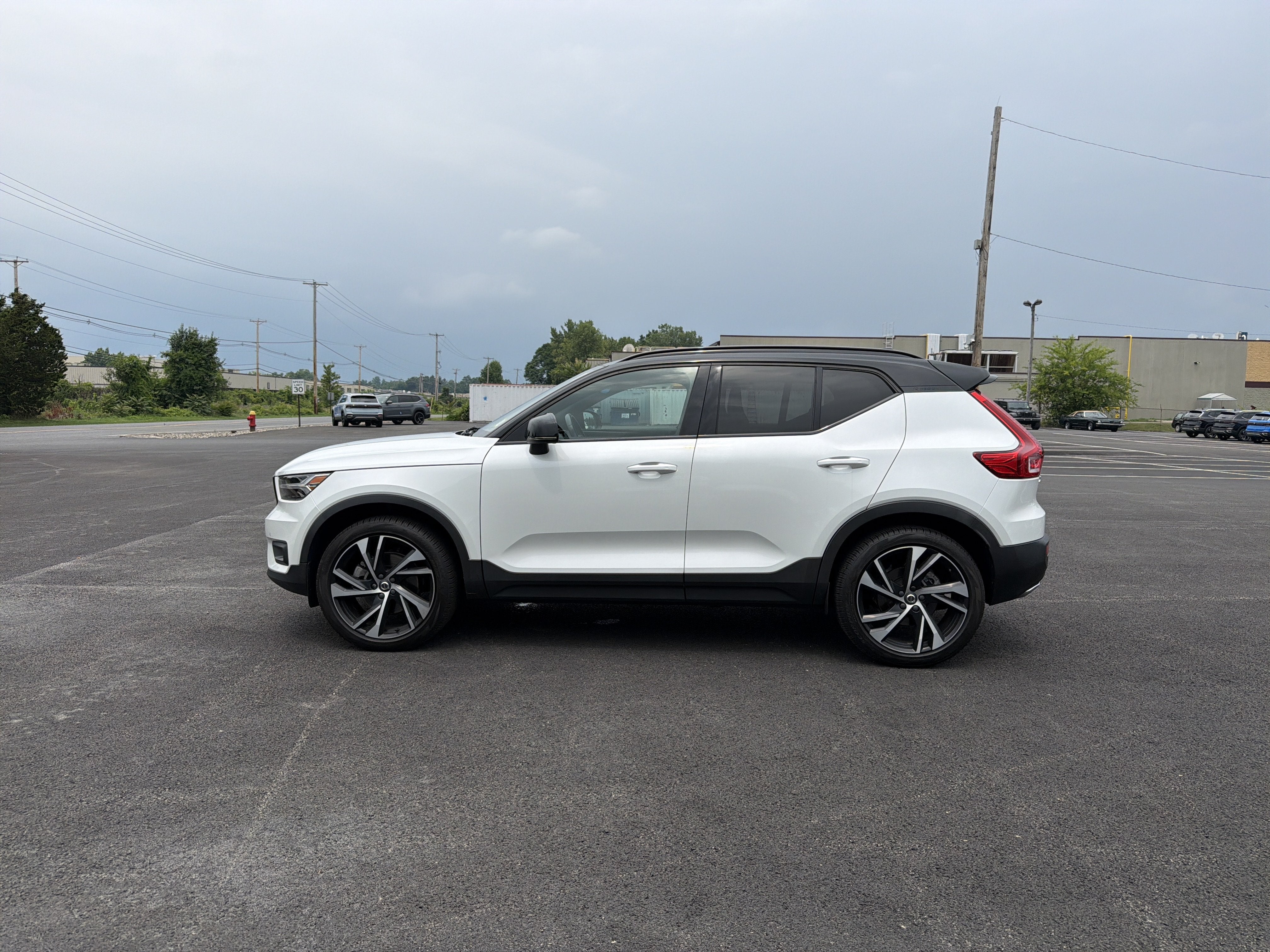 2020 Volvo XC40 R-Design