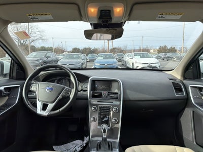 2016 Volvo XC60 T6 Drive-E