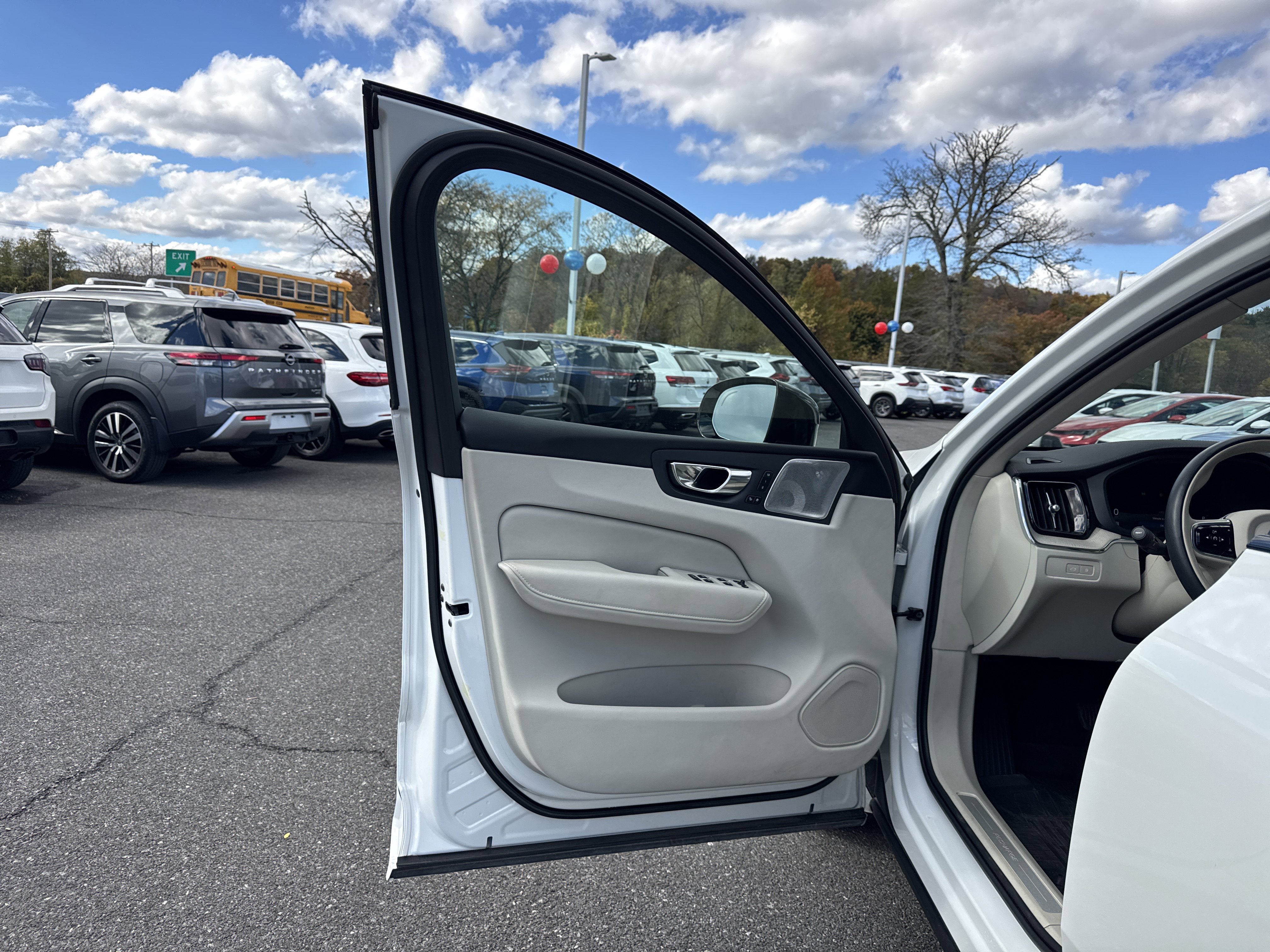 2023 Volvo XC60 Recharge Plug-In Hybrid Ultimate