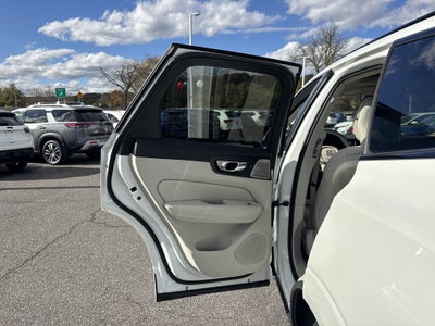 2023 Volvo XC60 Recharge Plug-In Hybrid Ultimate