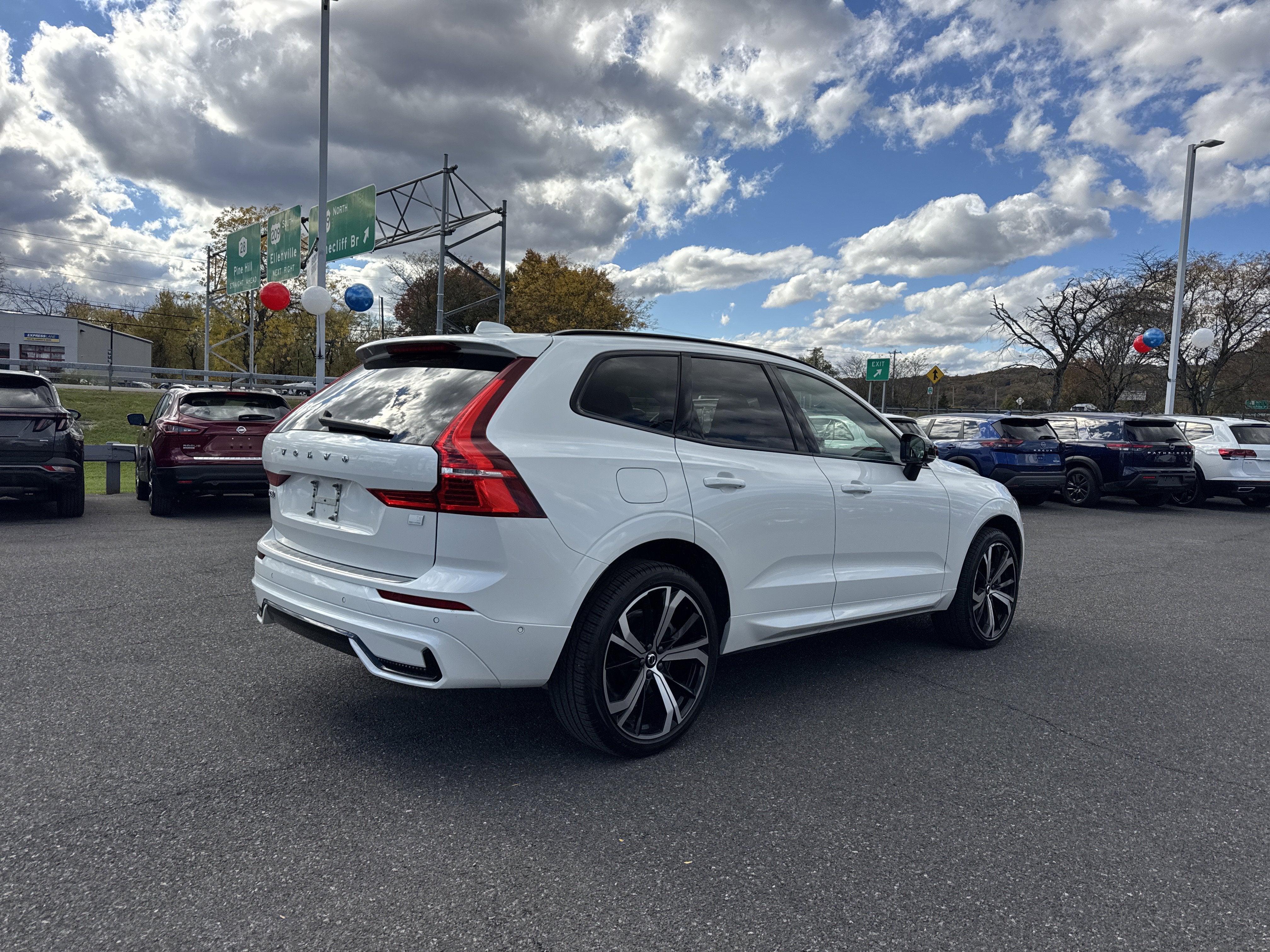 2023 Volvo XC60 Recharge Plug-In Hybrid Ultimate
