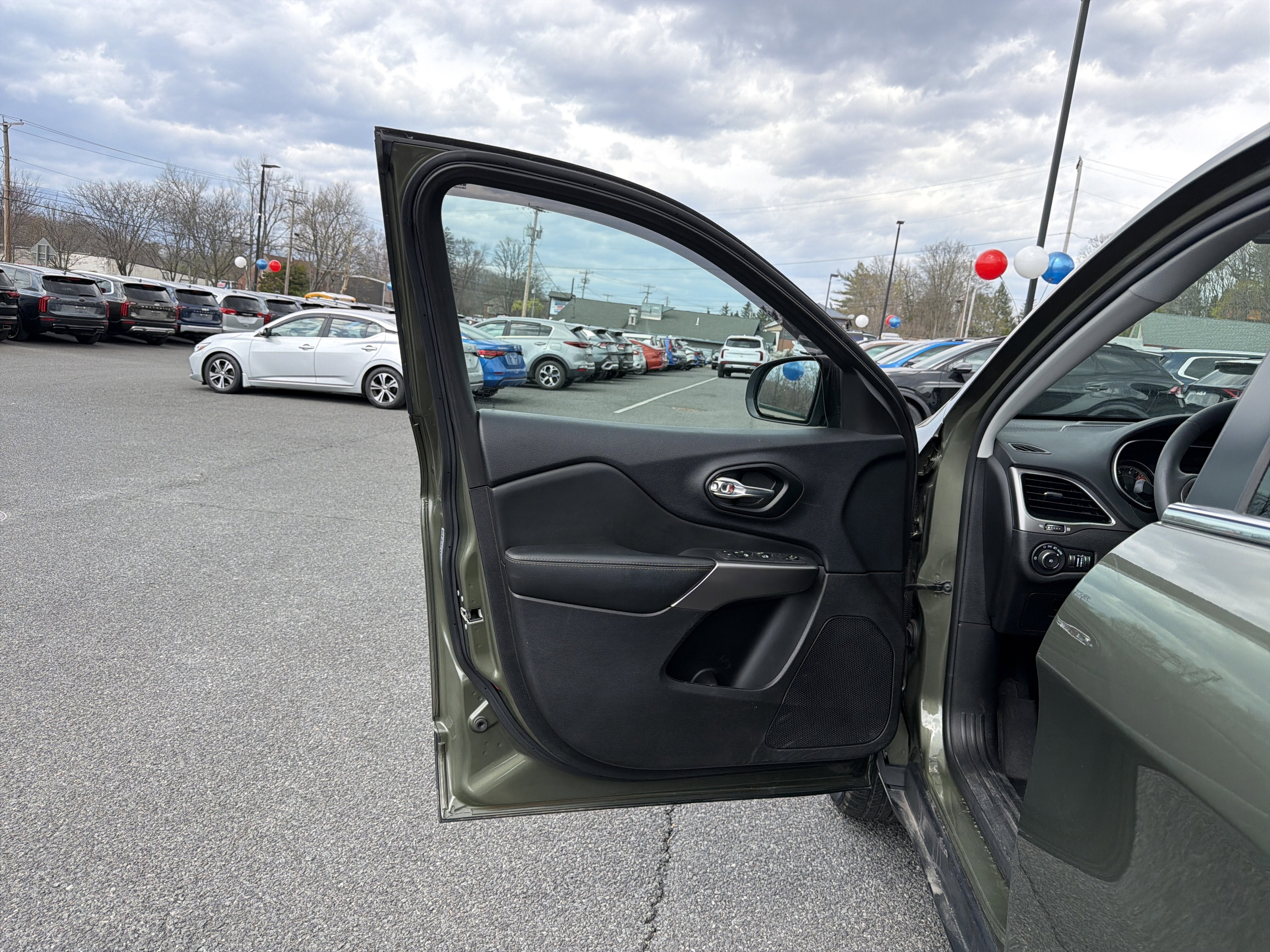 2021 Jeep Cherokee Latitude Lux
